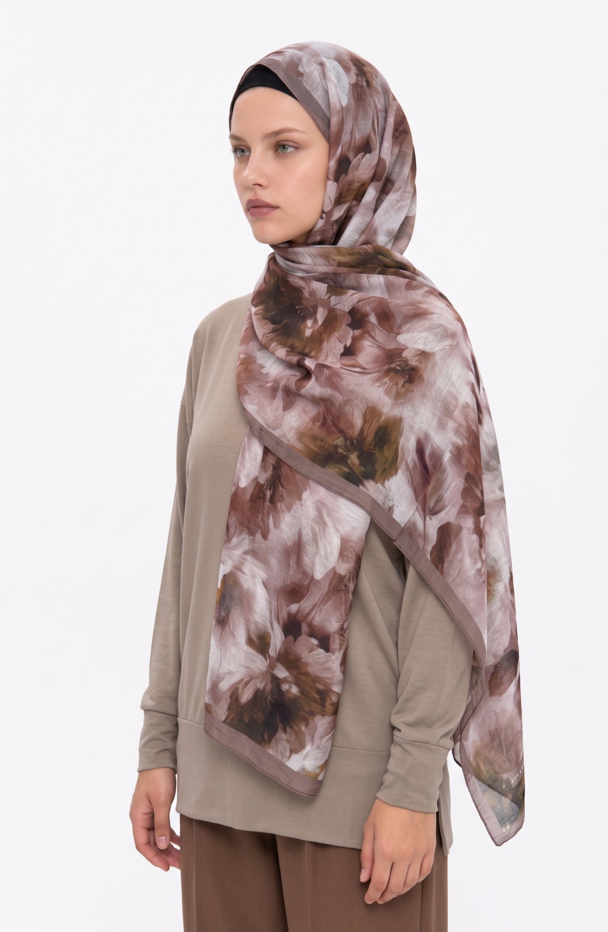 Flora Mist Desenli Soğuk Kahve Şal