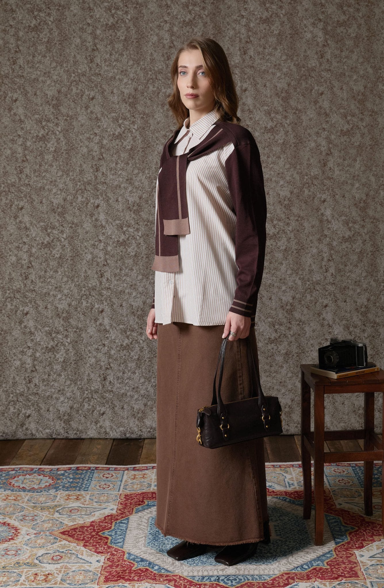 Çizgili Gömlek Görünümlü Acı Kahve Triko Kazak - Fatma Atasoy