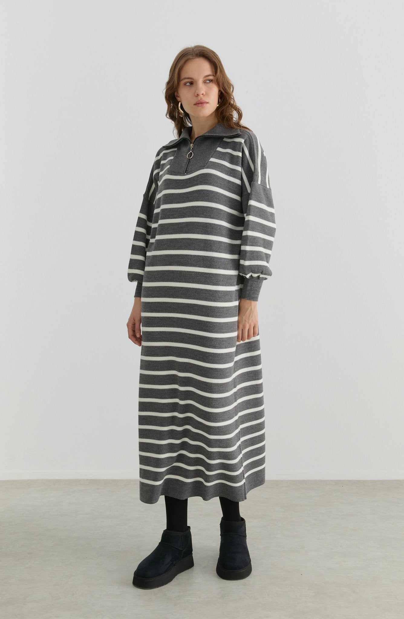 Çizgili Gri Triko Elbise - Fatma Atasoy