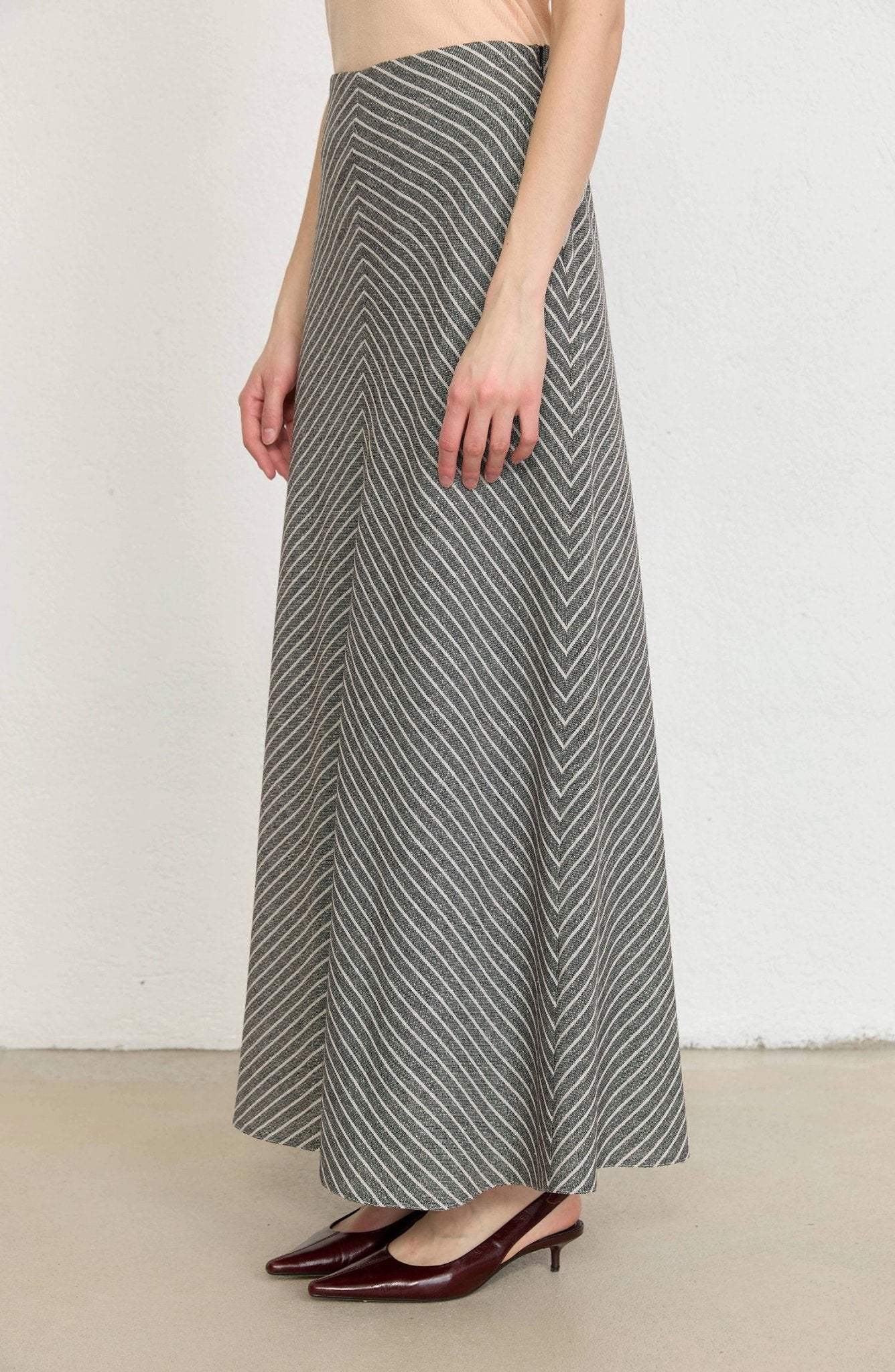 Çizgili Siyah Keten Etek - Fatma Atasoy