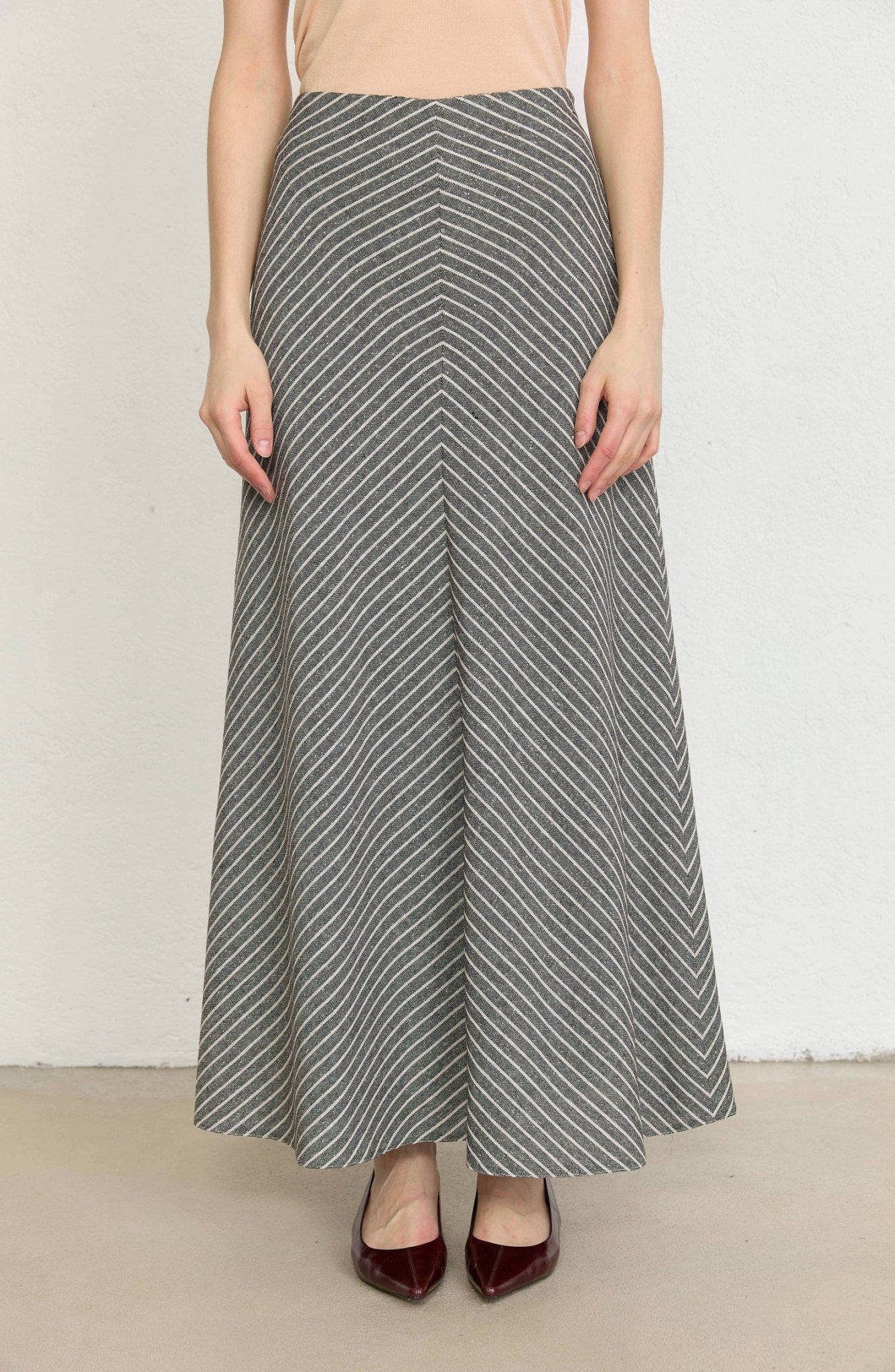 Çizgili Siyah Keten Etek - Fatma Atasoy