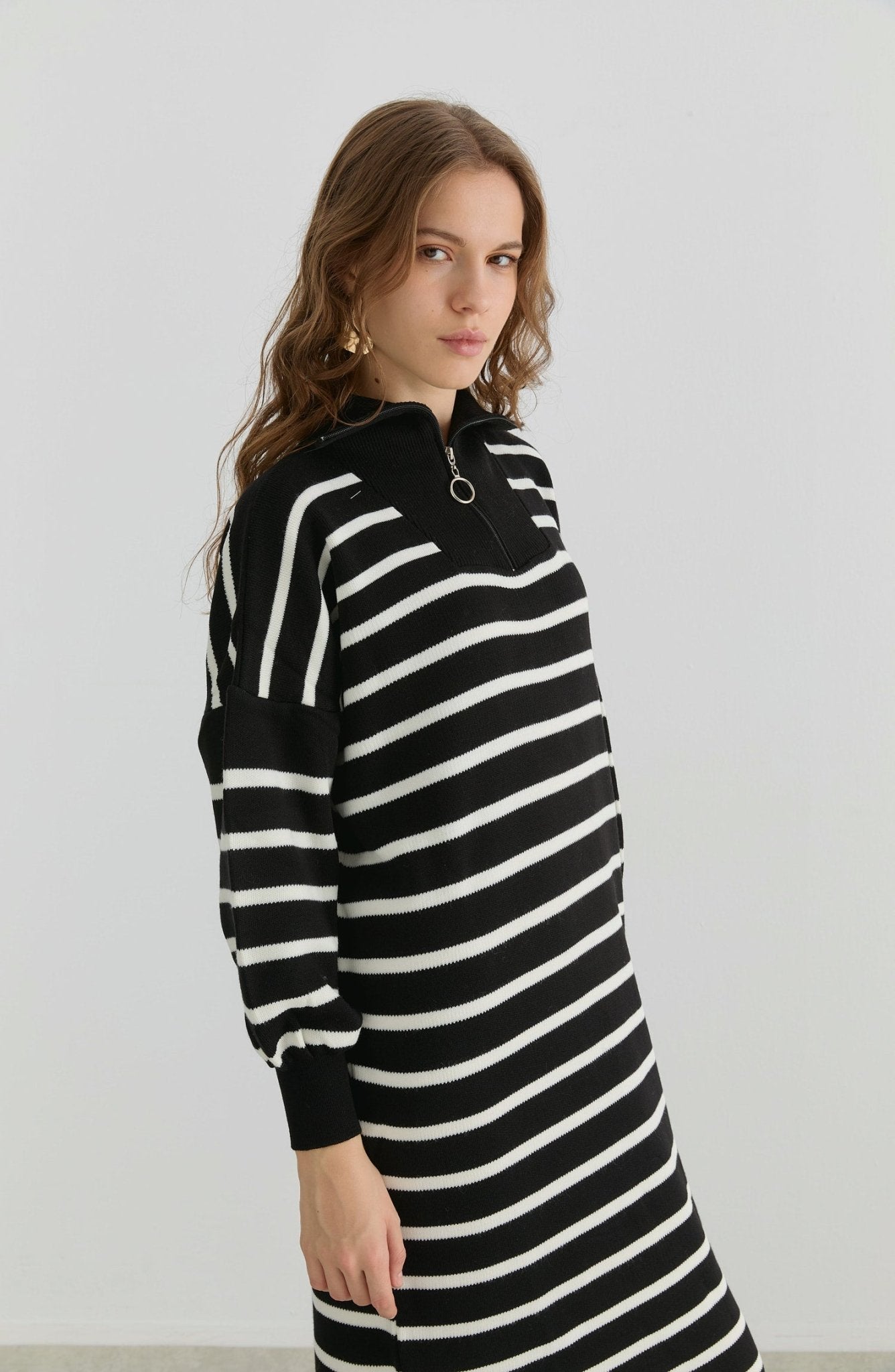 Çizgili Siyah Triko Elbise - Fatma Atasoy