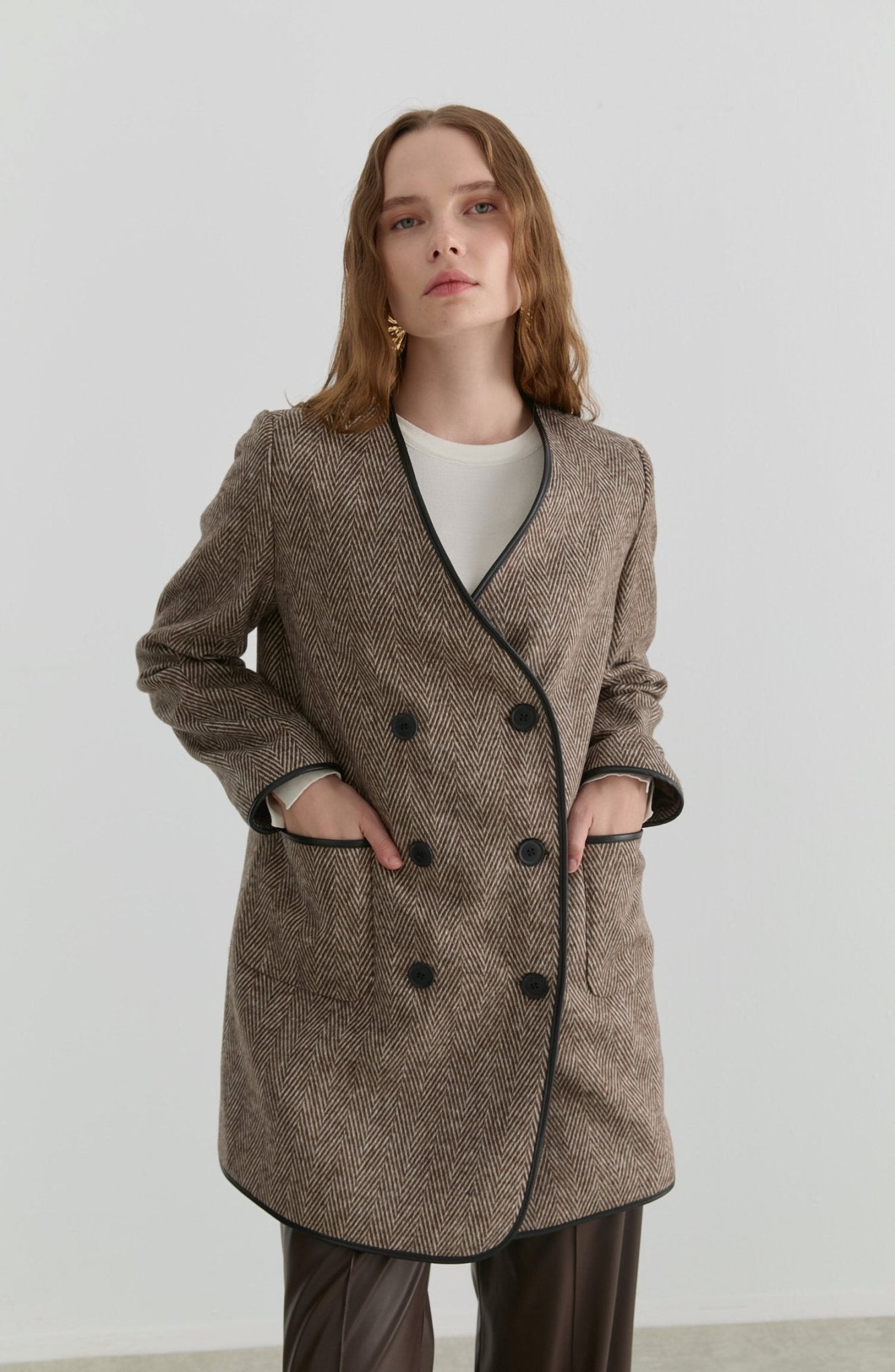 Deri Biyeli Balıksırtı Sütlü Kahve Ceket Kaban - Fatma Atasoy