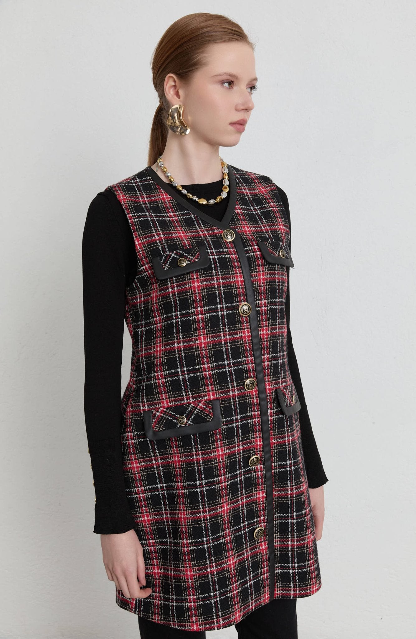 Deri Biyeli Bordo Ekose Tüvit Yelek - Fatma Atasoy