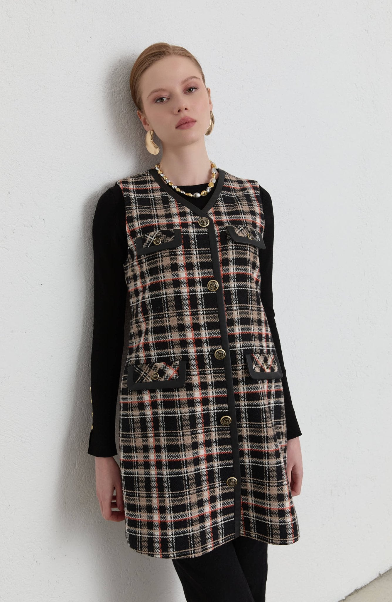 Deri Biyeli Sütlü Kahve Ekose Tüvit Yelek - Fatma Atasoy