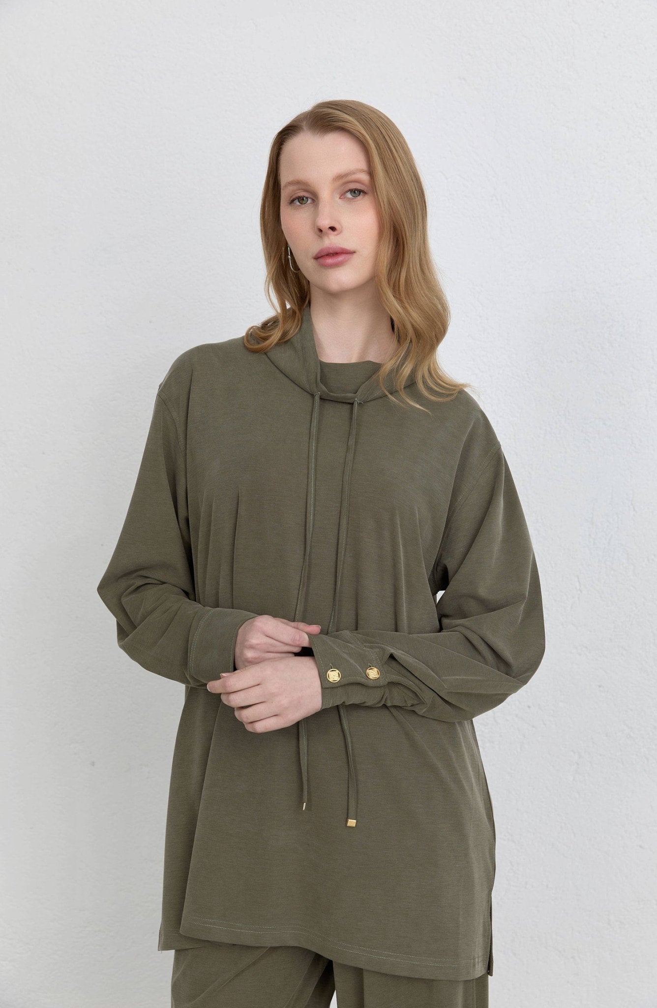 Dik Yaka Haki Soft Touch Viskon İkili Takım - Fatma Atasoy