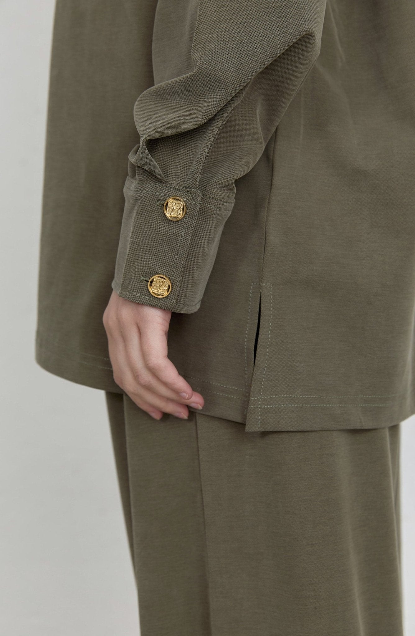 Dik Yaka Haki Soft Touch Viskon İkili Takım - Fatma Atasoy