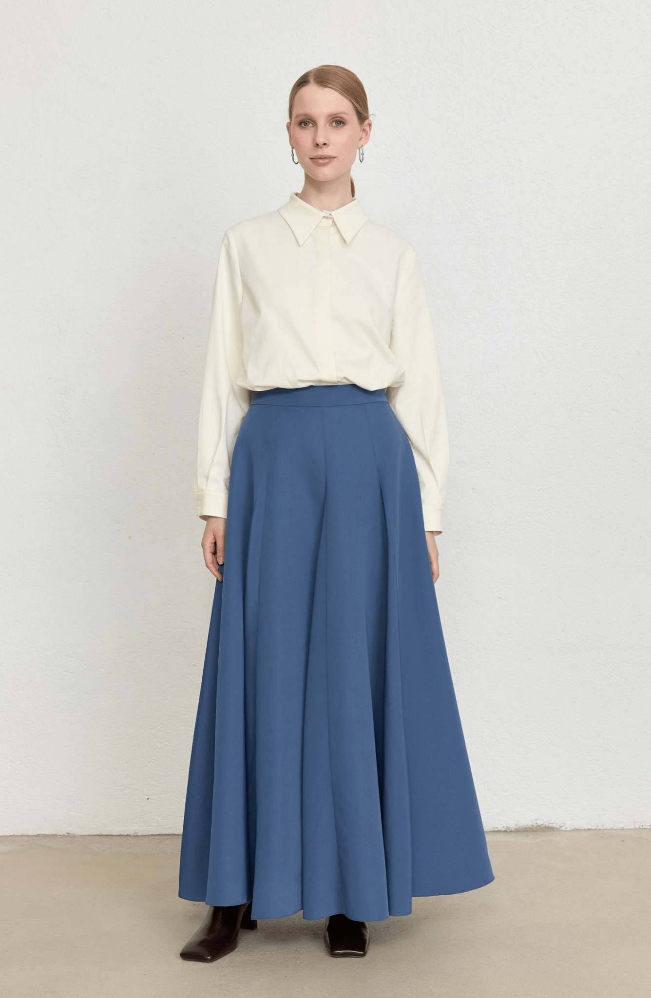 Dik Yaka İndigo Parçalı Yelek Etek Takım - Fatma Atasoy