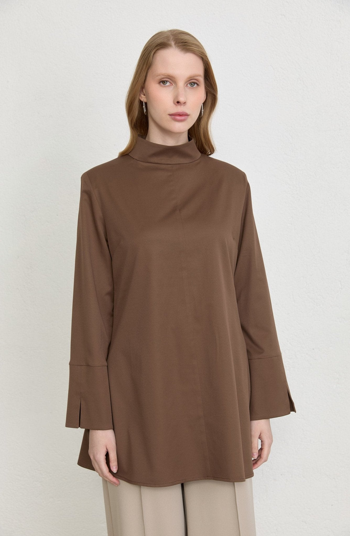 Dik Yaka Kahverengi Basic Pamuk Tunik Gömlek - Fatma Atasoy