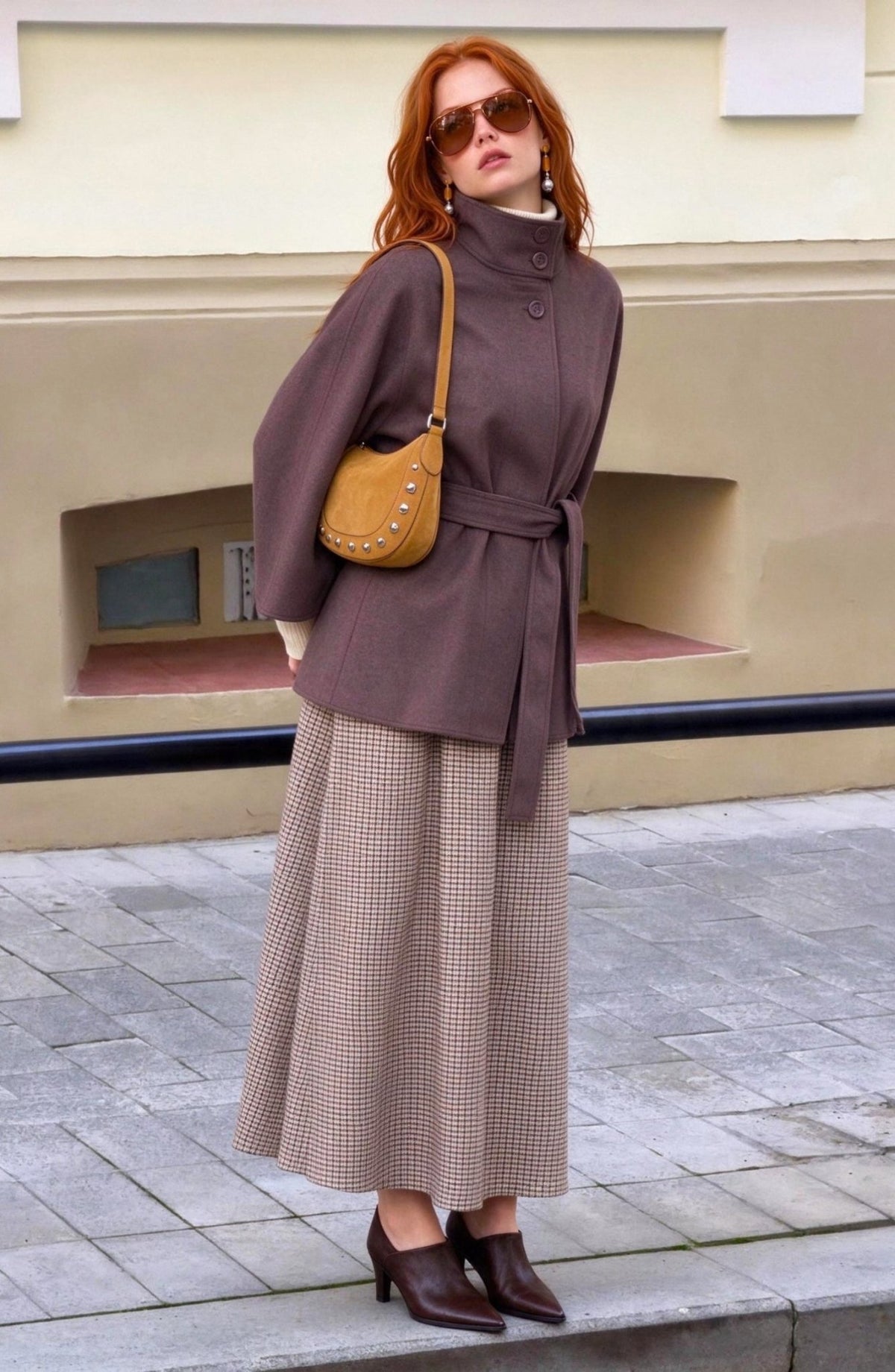 Dik Yaka Kuşaklı Kahverengi Kaşe Panço - Fatma Atasoy