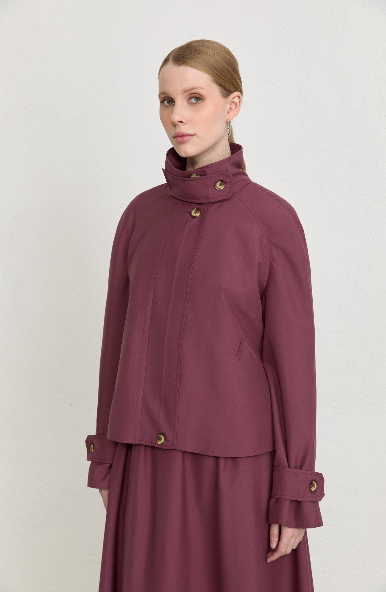 Dik Yaka Mürdüm Oversize Midi Trenç Ceket - Fatma Atasoy