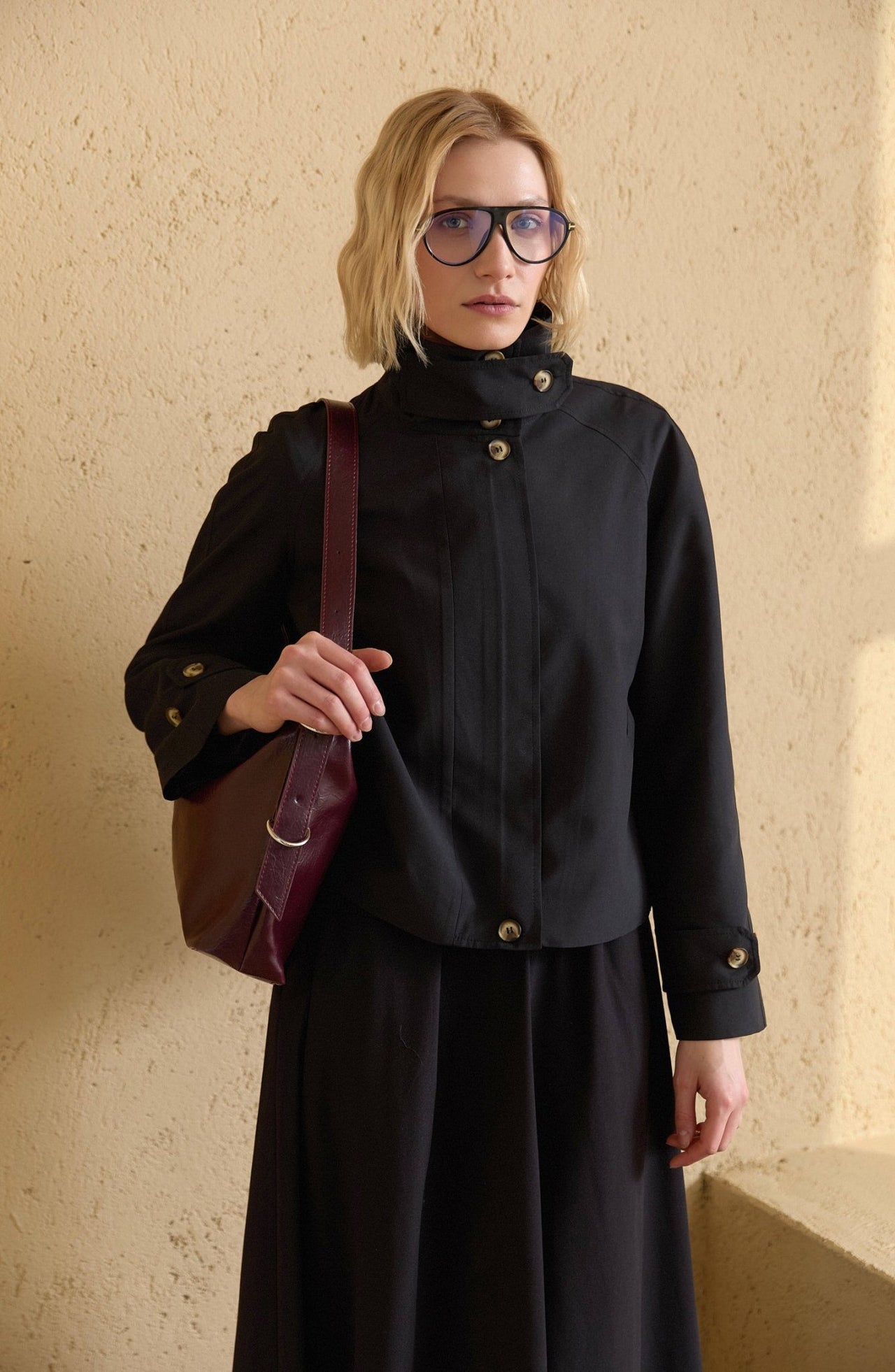 Dik Yaka Siyah Oversize Midi Trenç Ceket - Fatma Atasoy