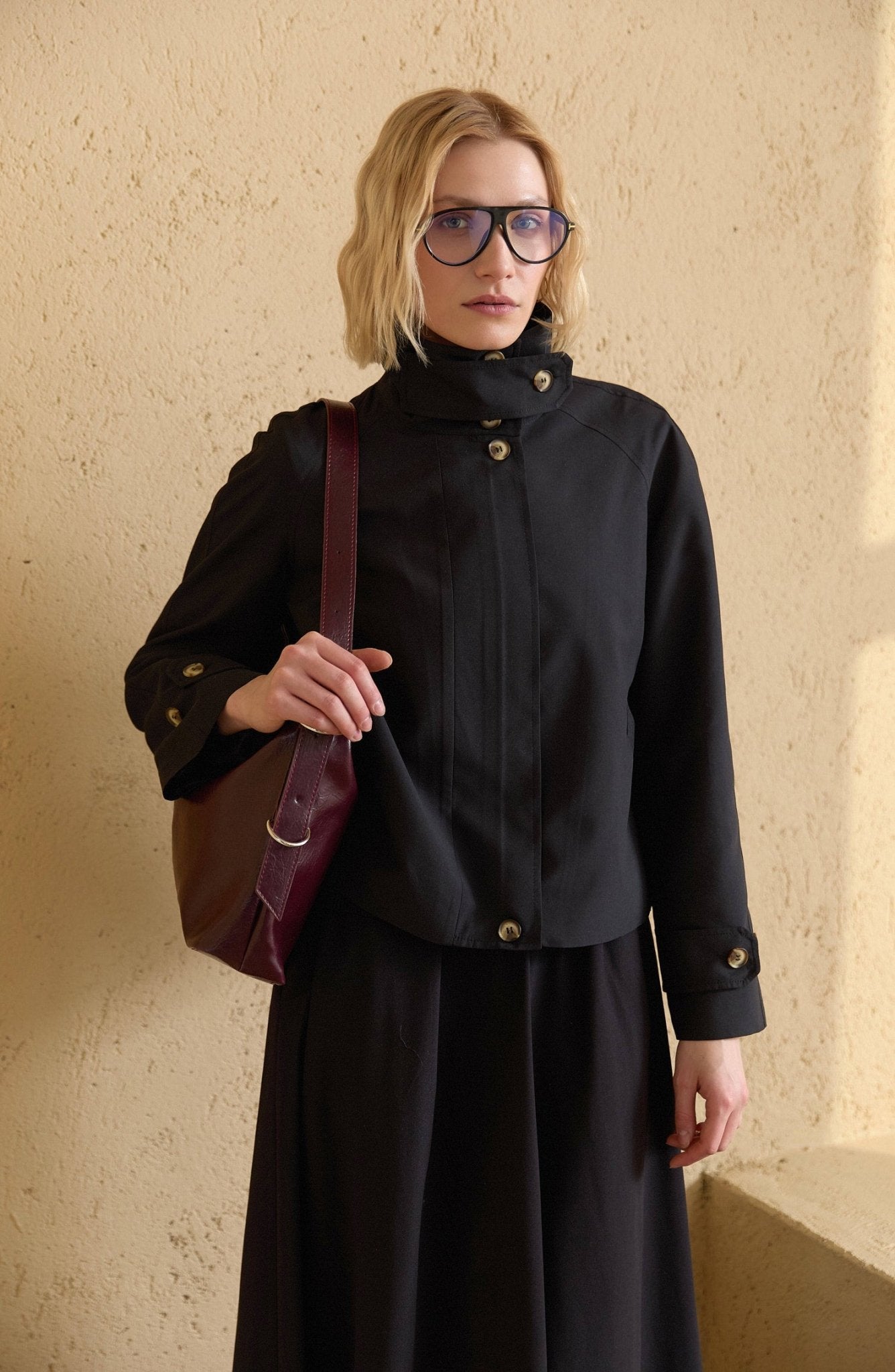 Dik Yaka Siyah Oversize Midi Trenç Ceket - Fatma Atasoy