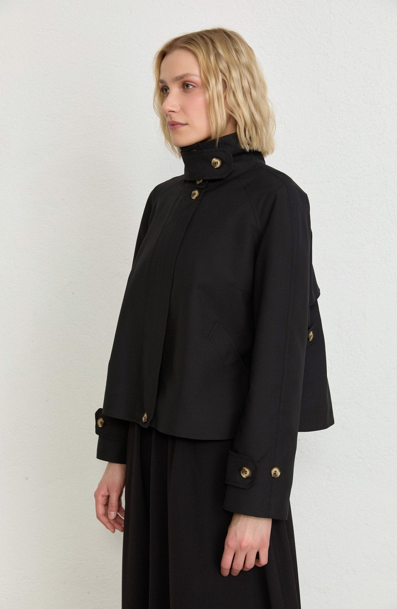 Dik Yaka Siyah Oversize Midi Trenç Ceket - Fatma Atasoy