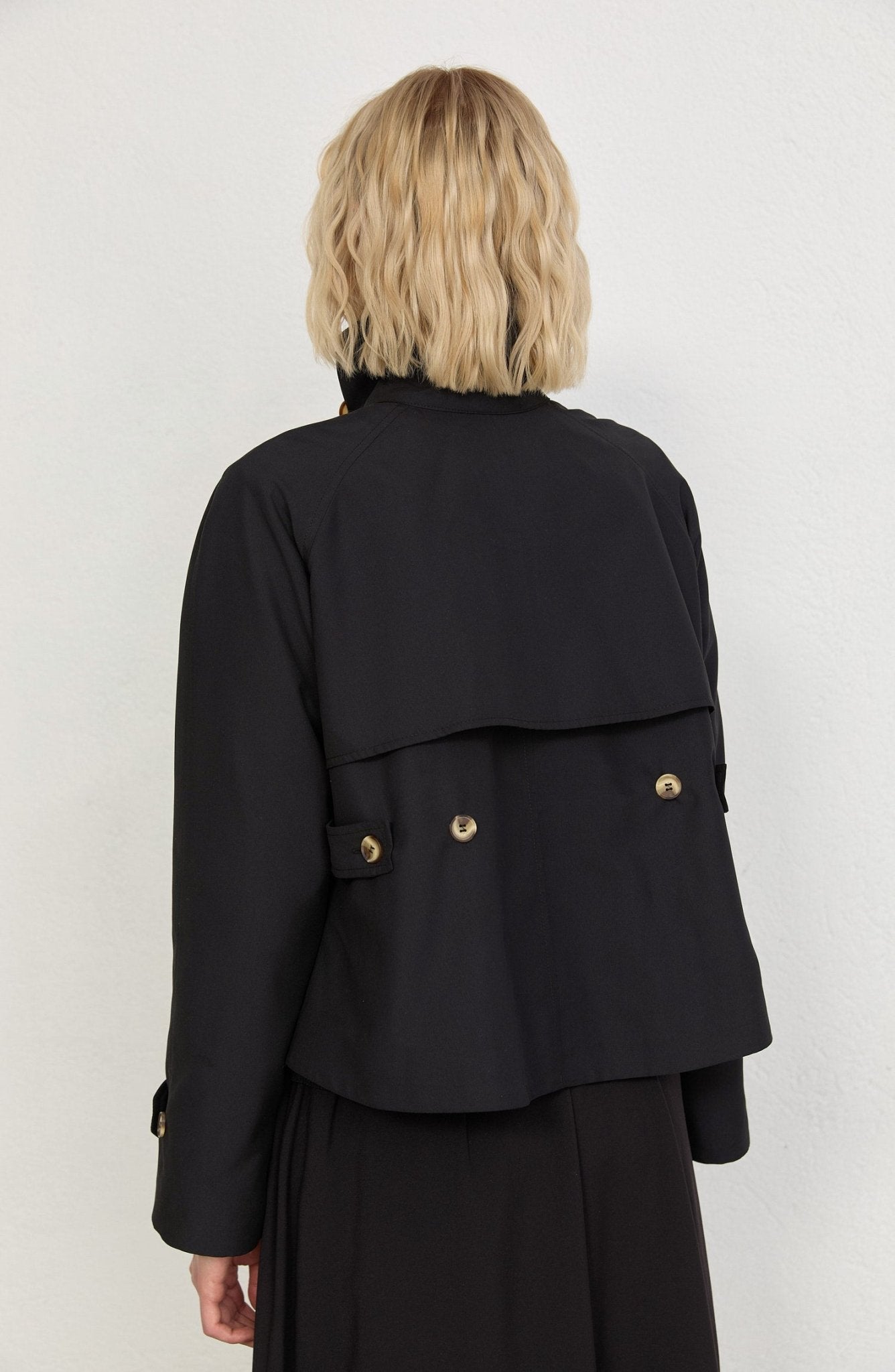 Dik Yaka Siyah Oversize Midi Trenç Ceket - Fatma Atasoy