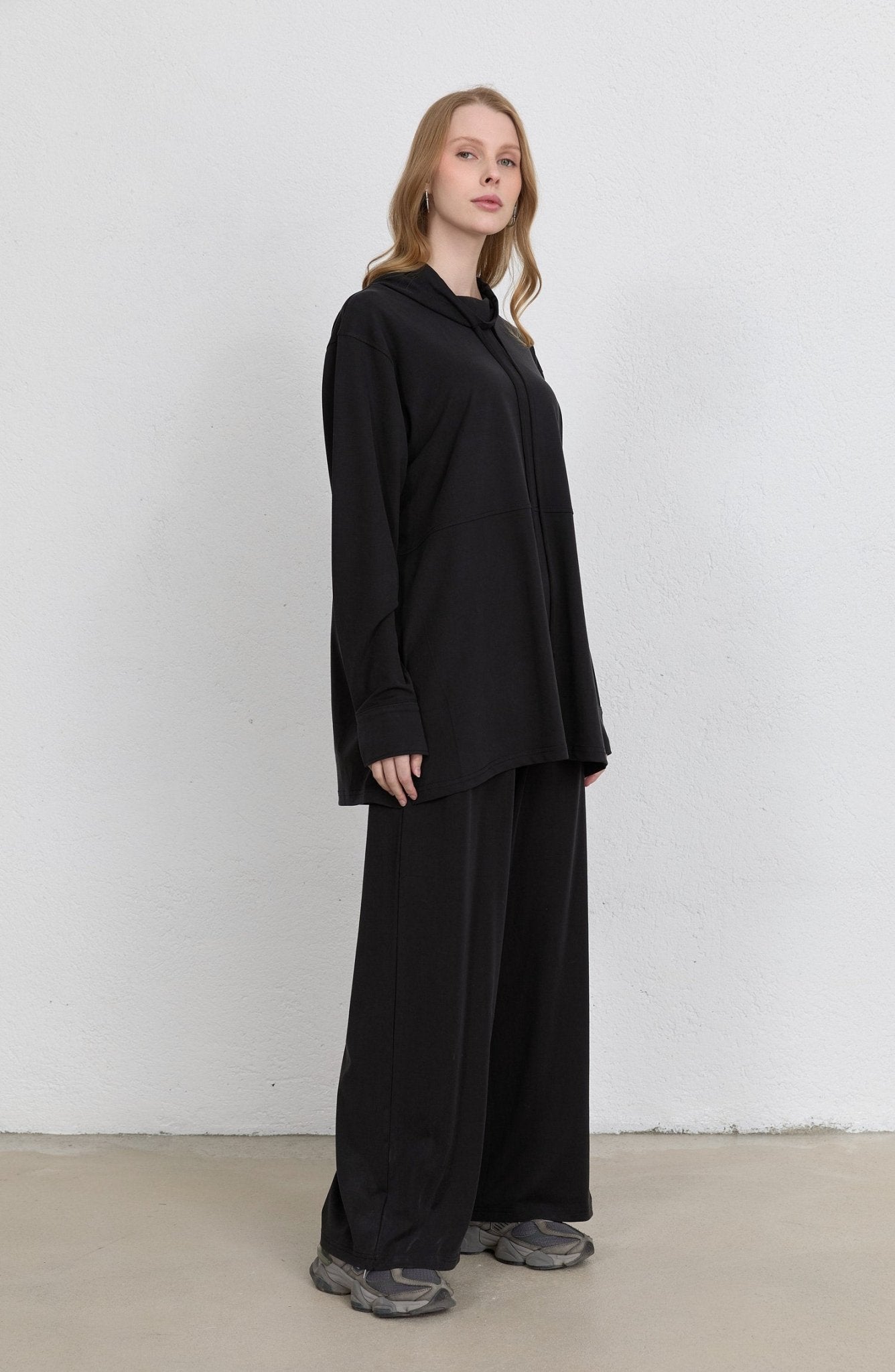 Dik Yaka Siyah Soft Touch Viskon İkili Takım - Fatma Atasoy