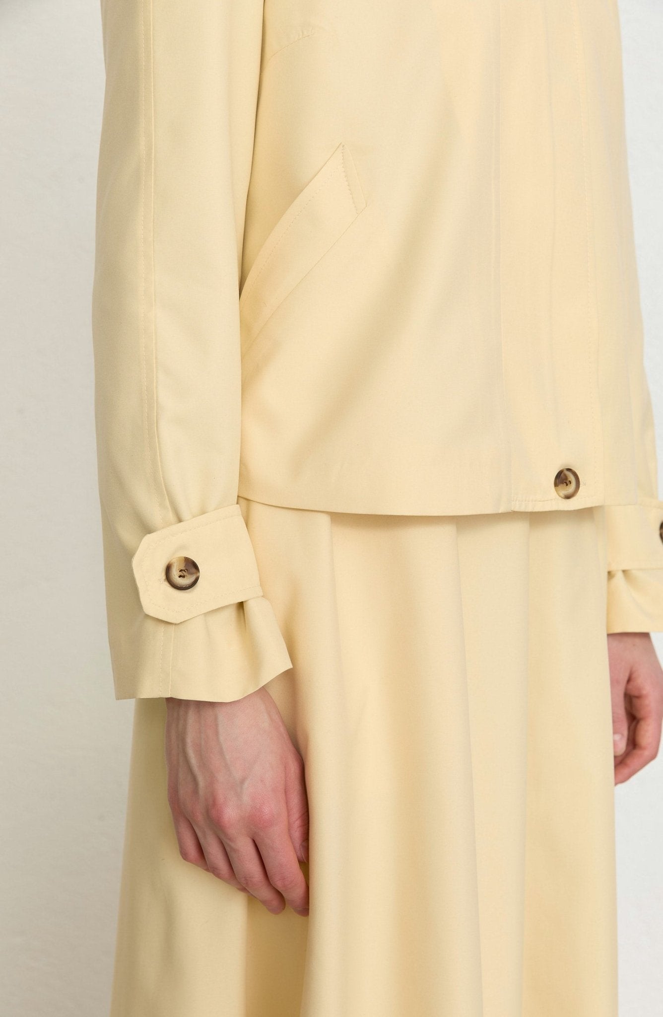 Dik Yaka Yağ Sarısı Oversize Midi Trenç Ceket - Fatma Atasoy