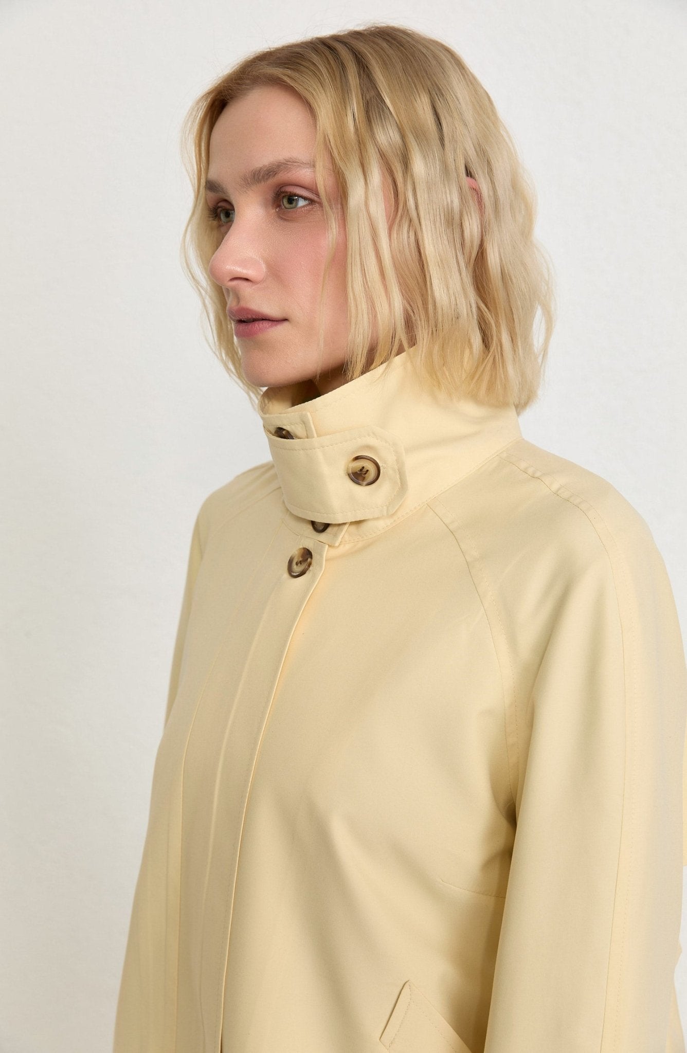 Dik Yaka Yağ Sarısı Oversize Midi Trenç Ceket - Fatma Atasoy