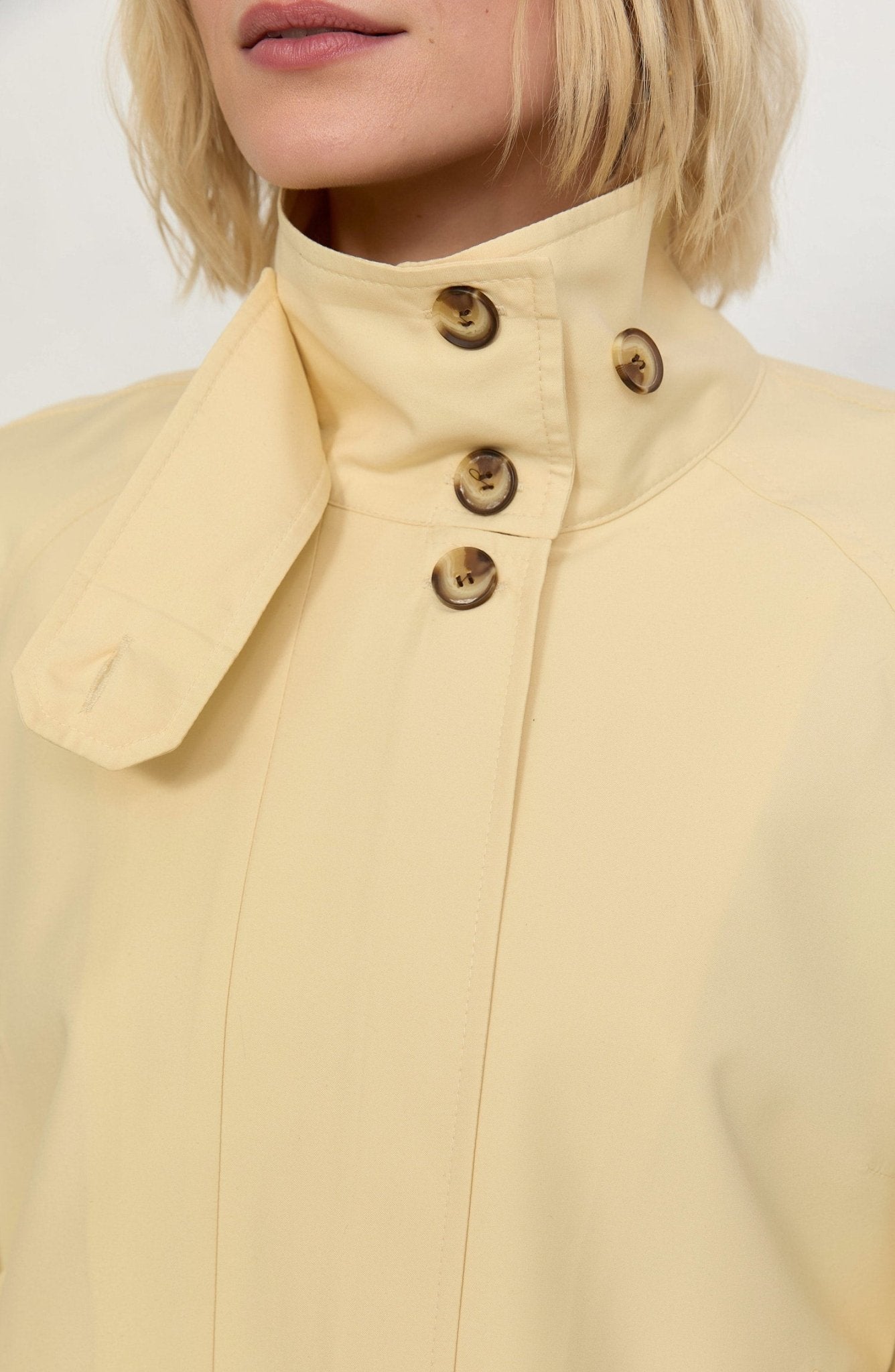 Dik Yaka Yağ Sarısı Oversize Midi Trenç Ceket - Fatma Atasoy