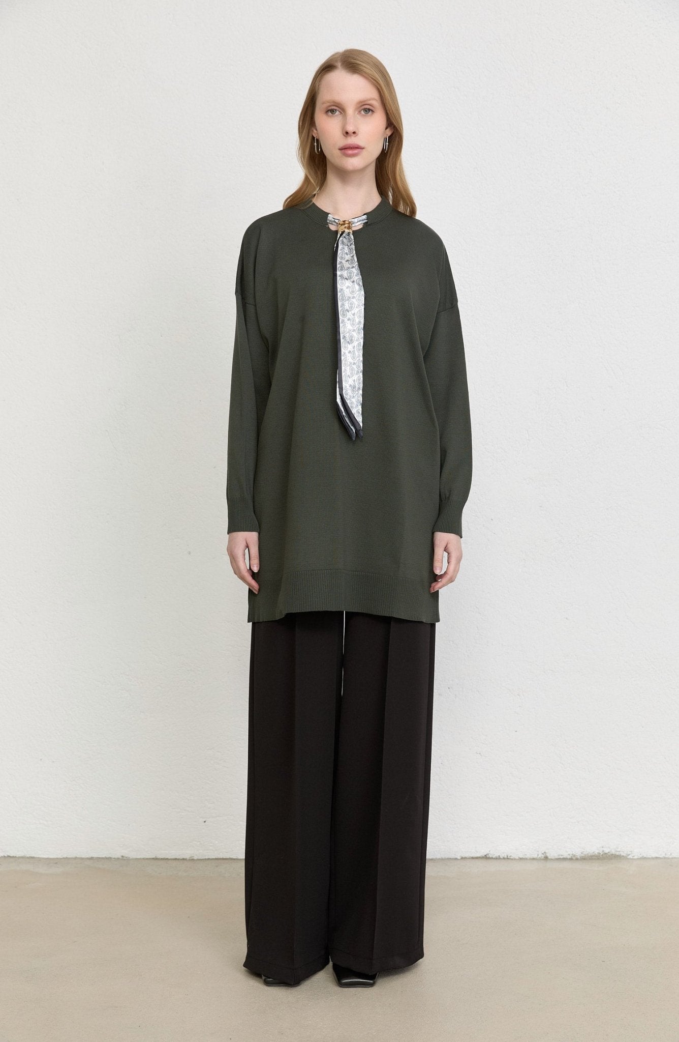 Fularlı Oversize Haki Merserize Triko Tunik - Fatma Atasoy
