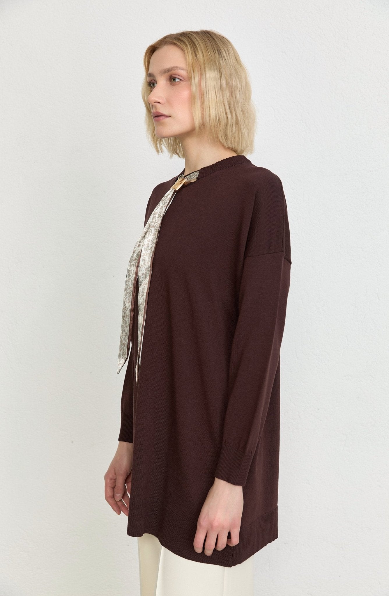 Fularlı Oversize Kahverengi Merserize Triko Tunik - Fatma Atasoy