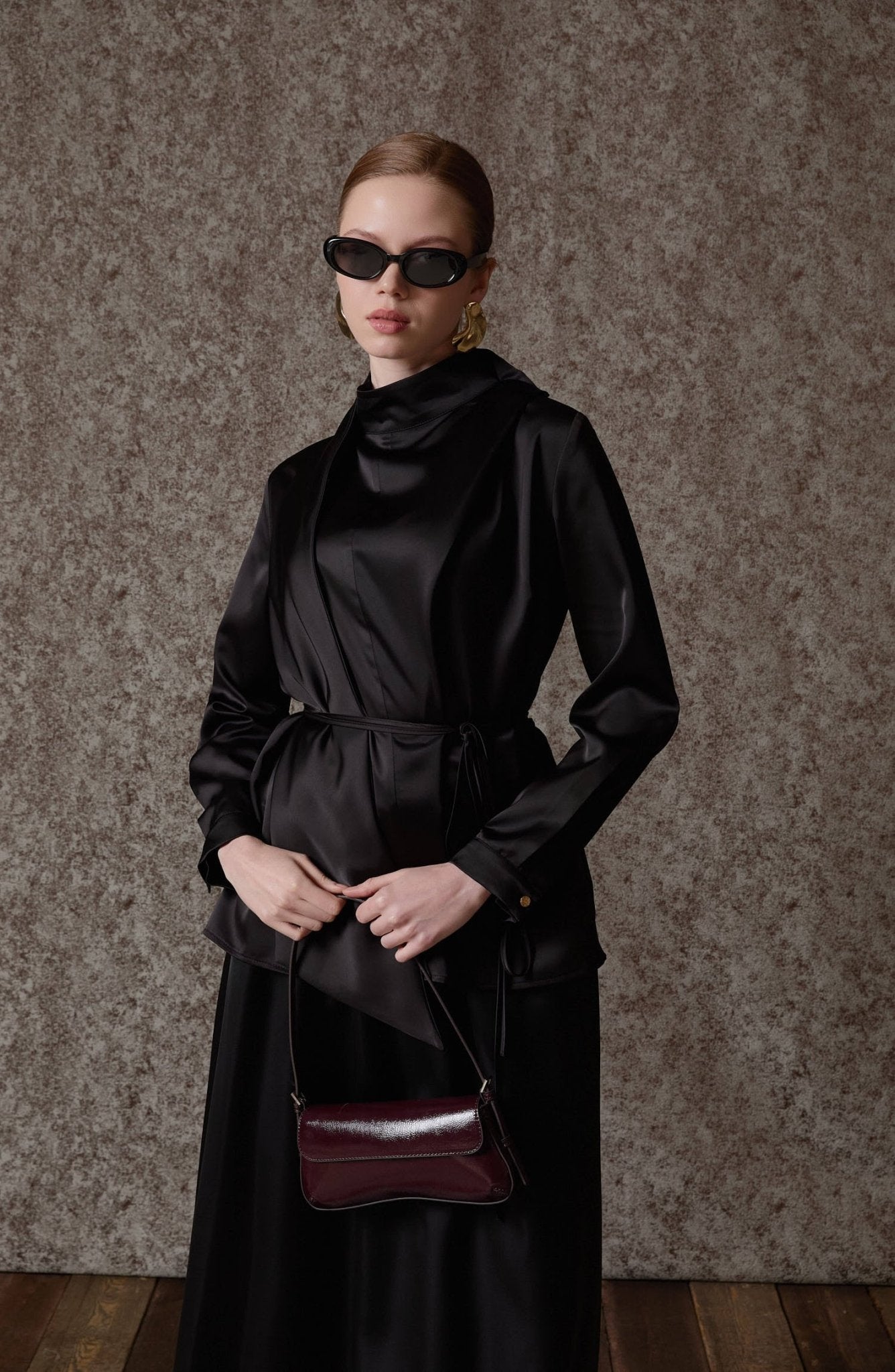 Fularlı Siyah Saten Gömlek - Fatma Atasoy