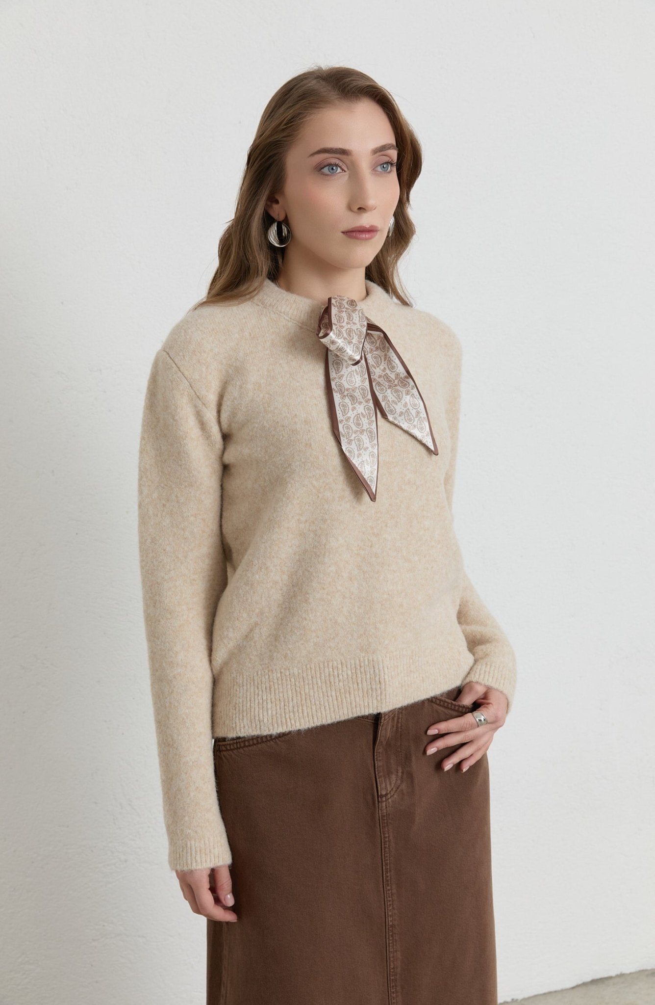 Fularlı Taş Basic Yumoş Triko Kazak - Fatma Atasoy