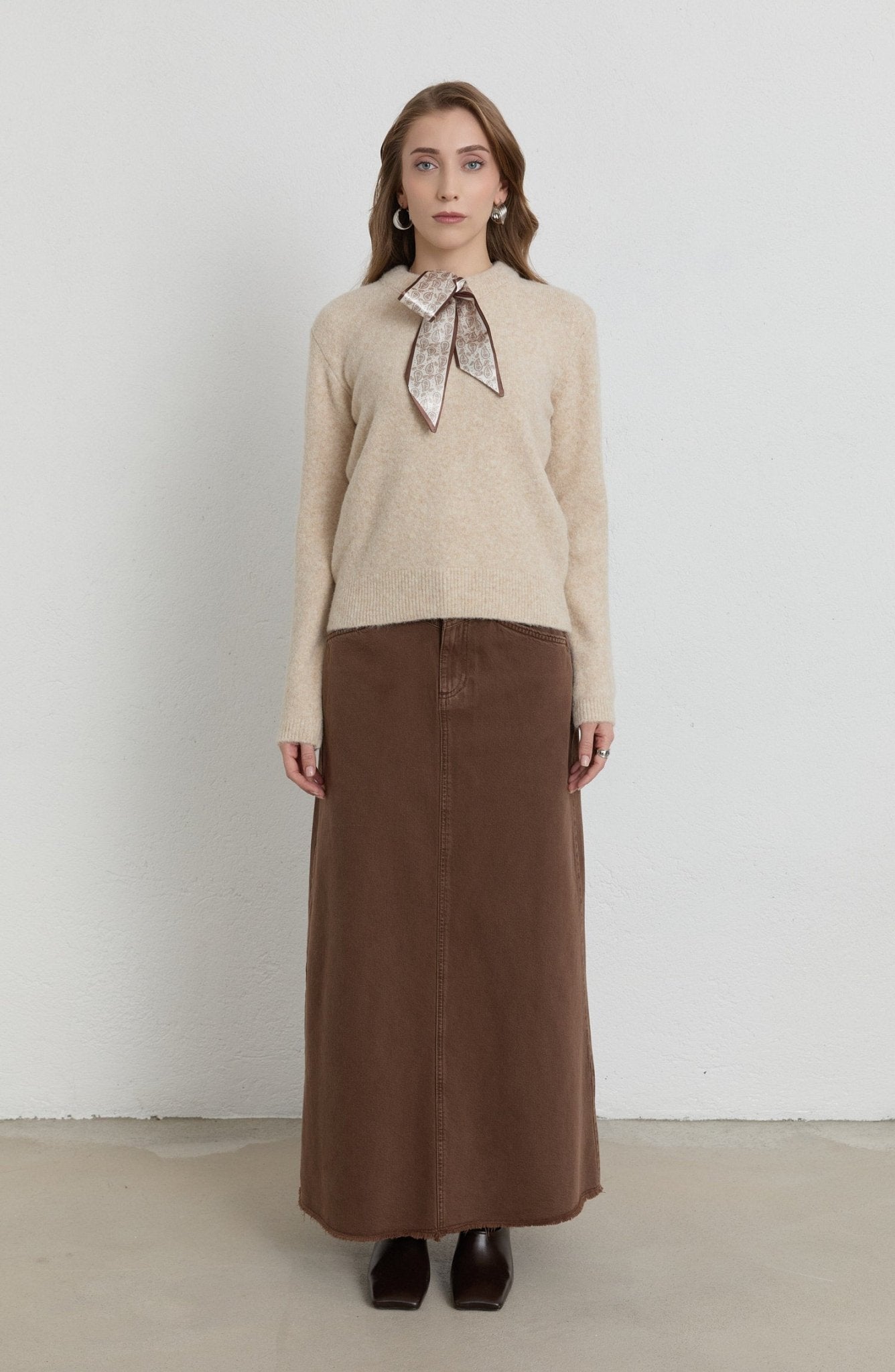 Fularlı Taş Basic Yumoş Triko Kazak - Fatma Atasoy