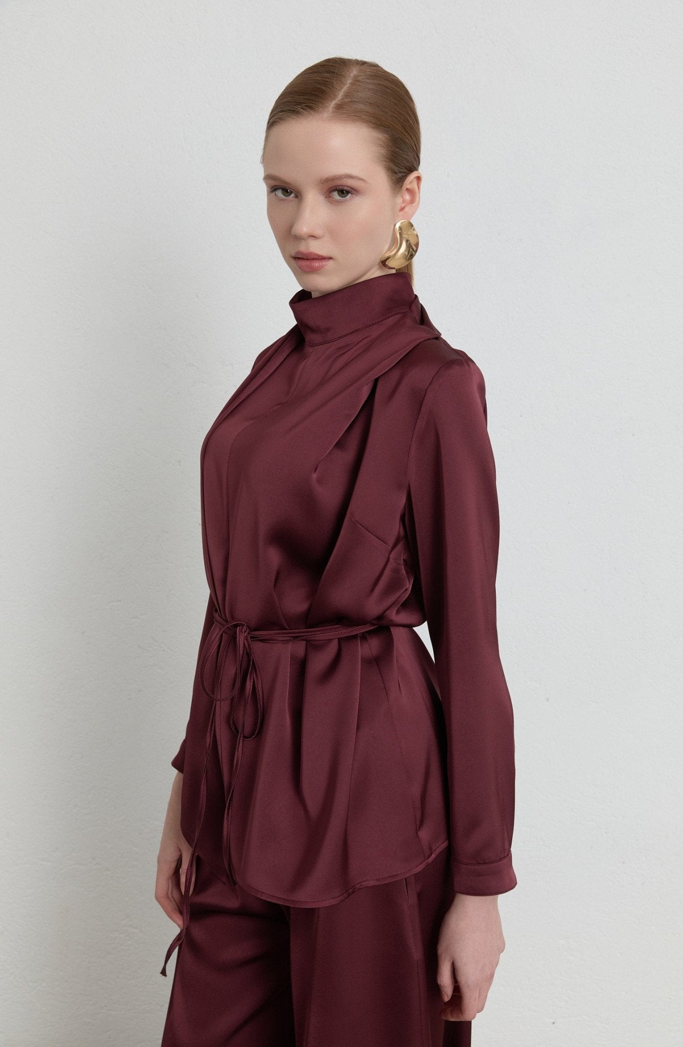 Fularlı Vişne Saten Gömlek - Fatma Atasoy