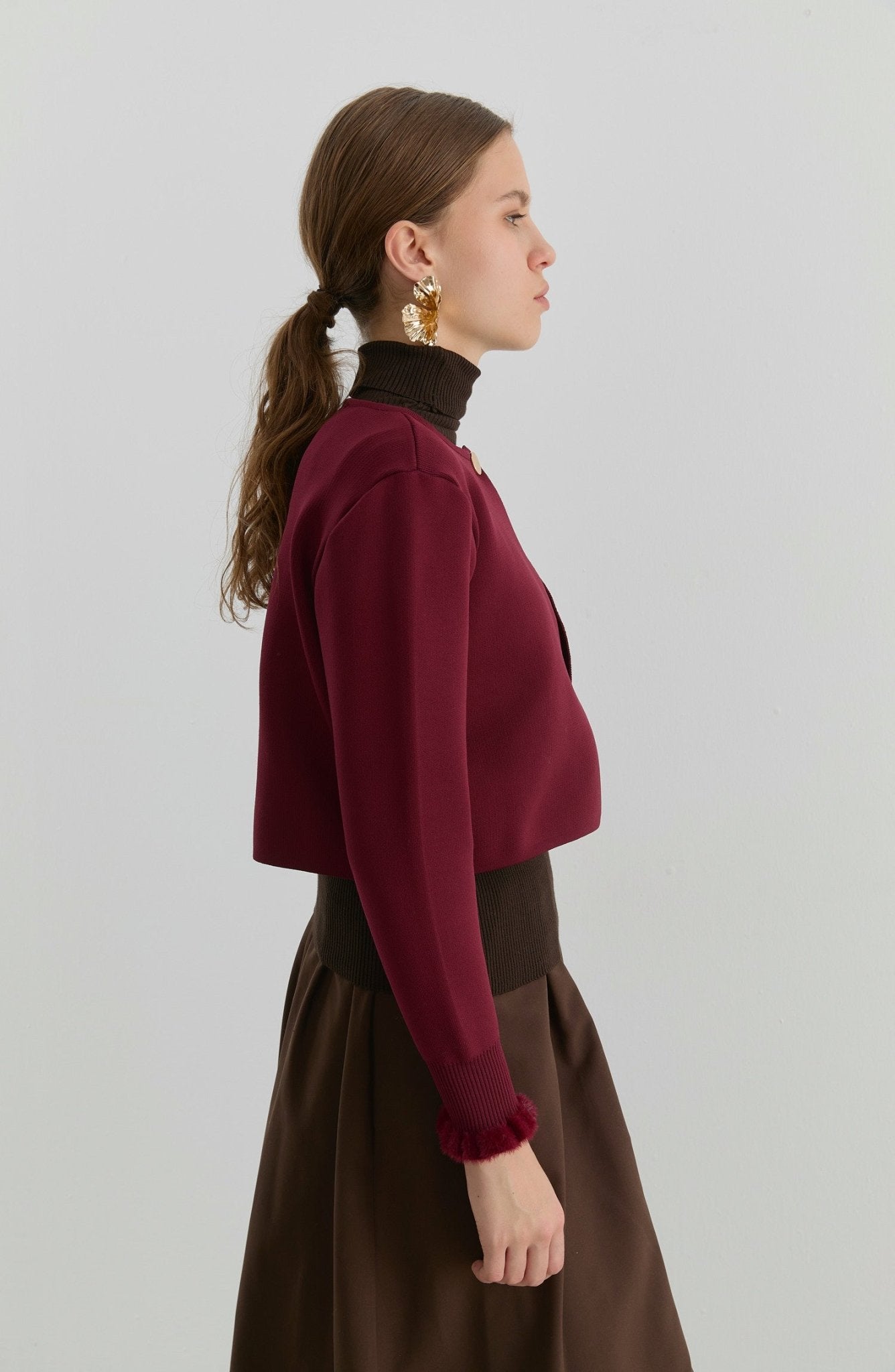 Gold Düğmeli Bordo Kısa Triko Ceket Hırka - Fatma Atasoy