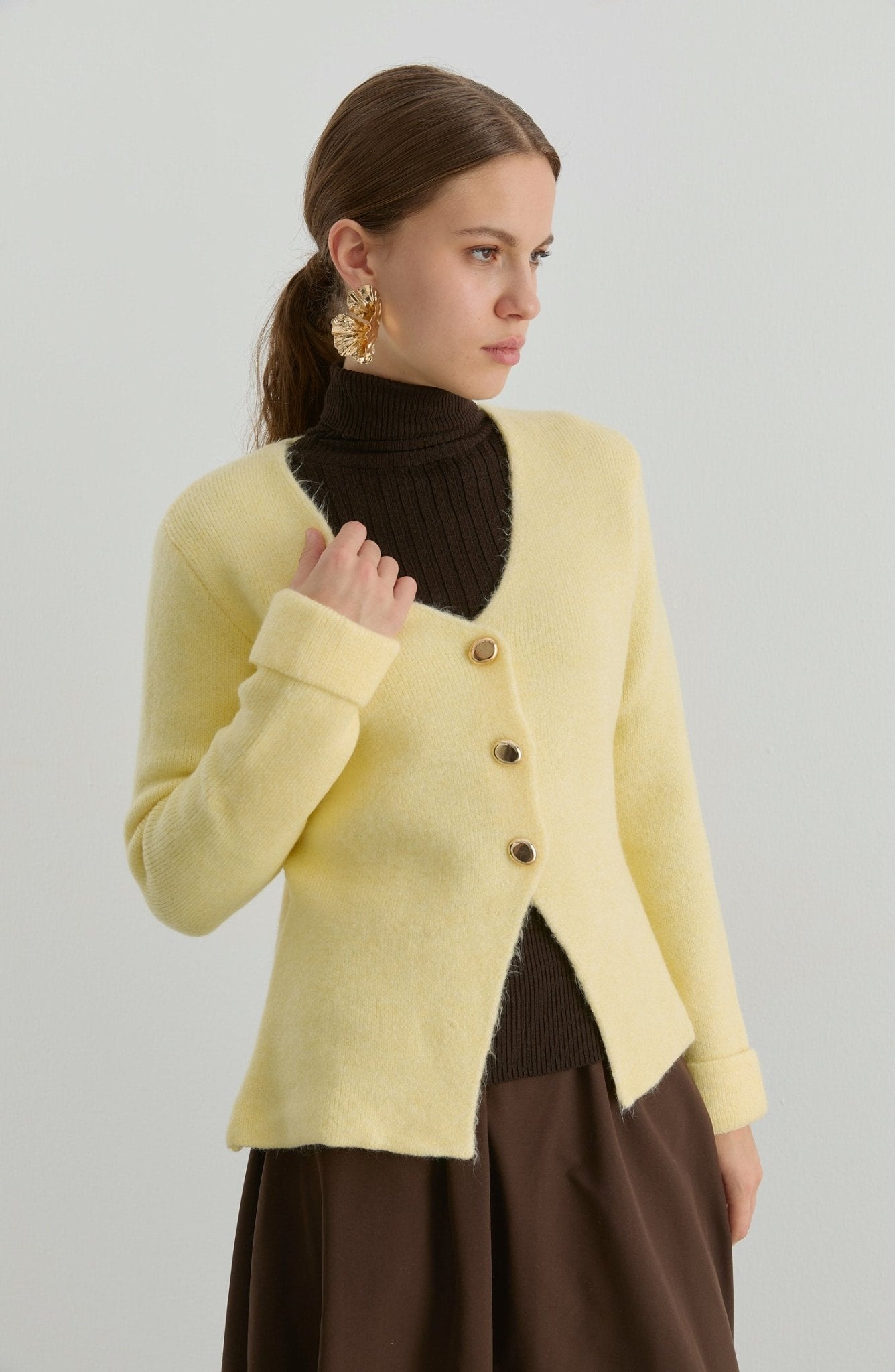 Gold Düğmeli Butter Sarı Yumoş Triko Hırka - Fatma Atasoy