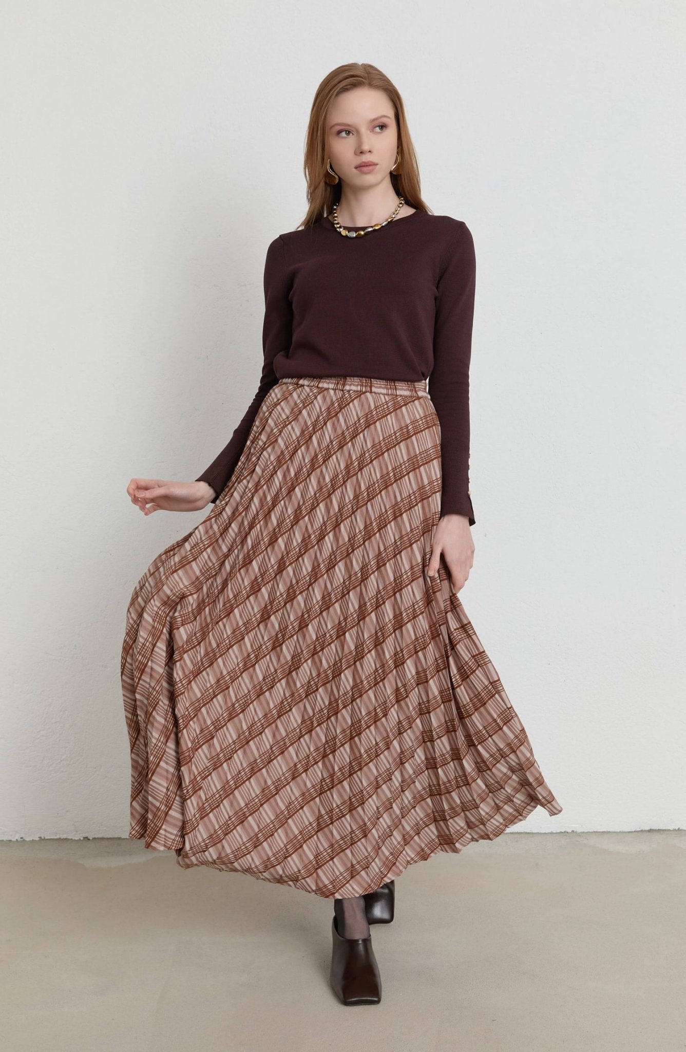 Gold Düğmeli Kısa Acı Kahve Basic Merserize Triko Kazak - Fatma Atasoy