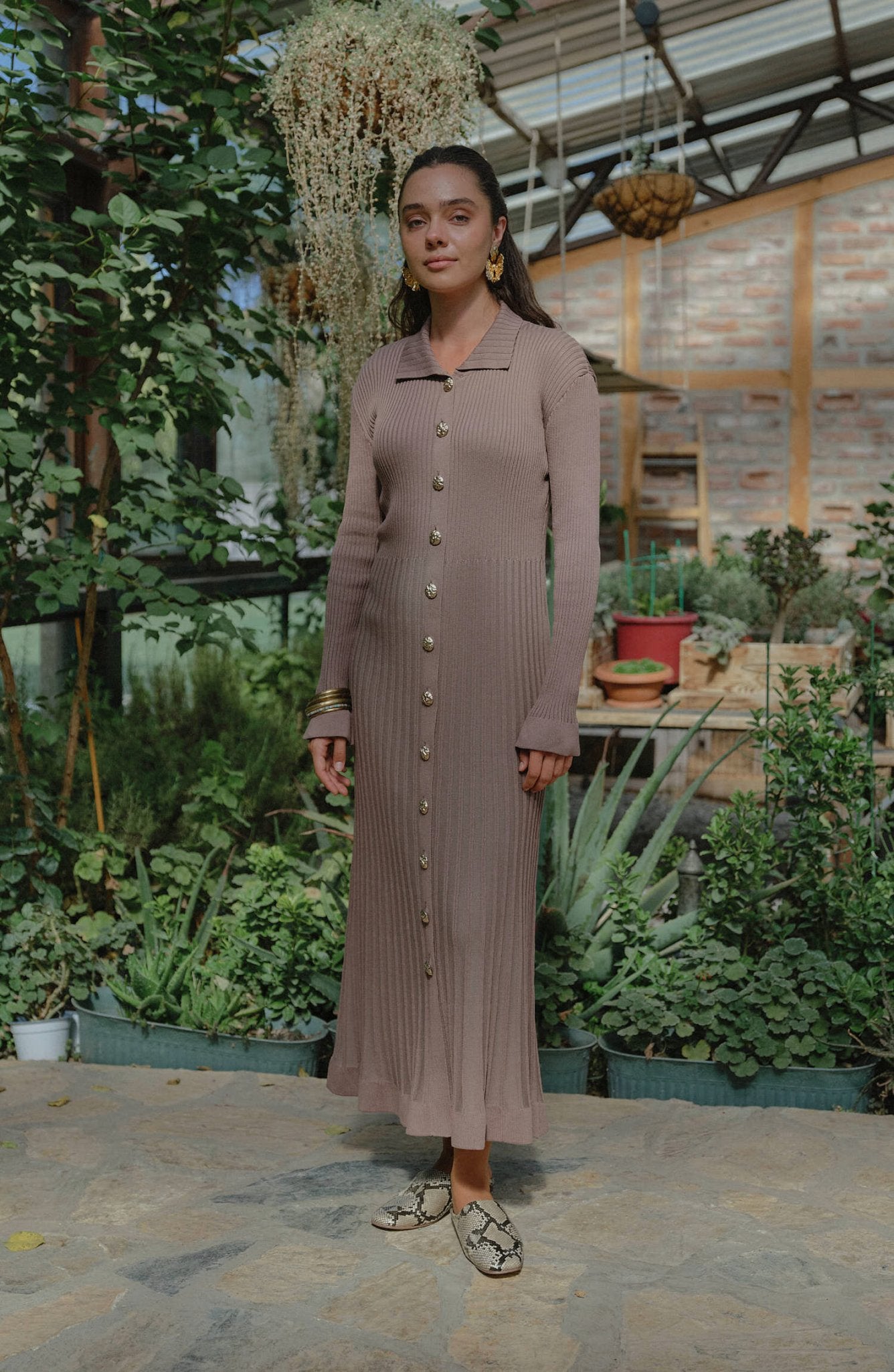 Gold Düğmeli Mocha Fitilli Merserize Triko Elbise - Fatma Atasoy