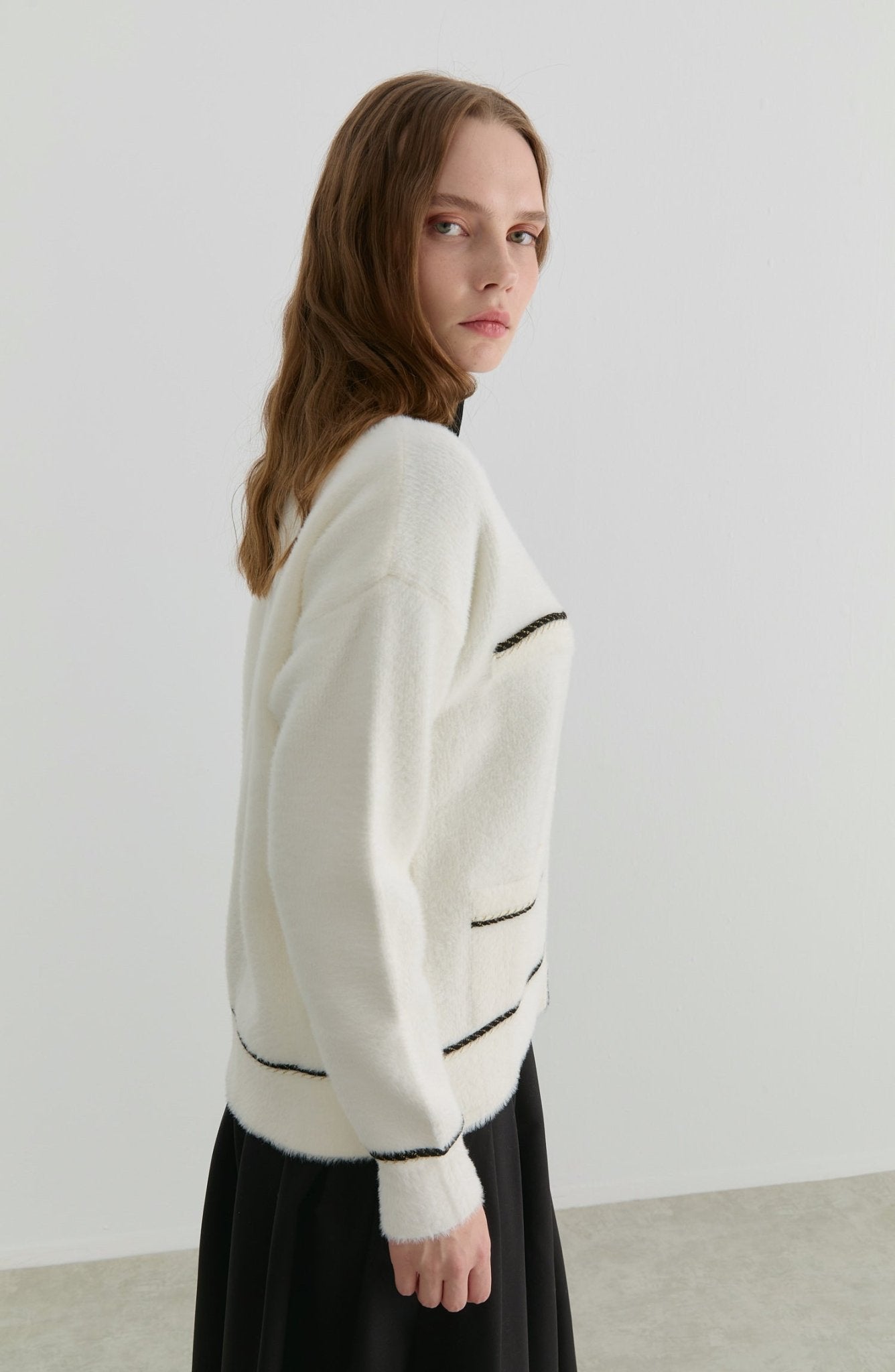 İnci Düğmeli Ekru Yumoş Triko Hırka - Fatma Atasoy