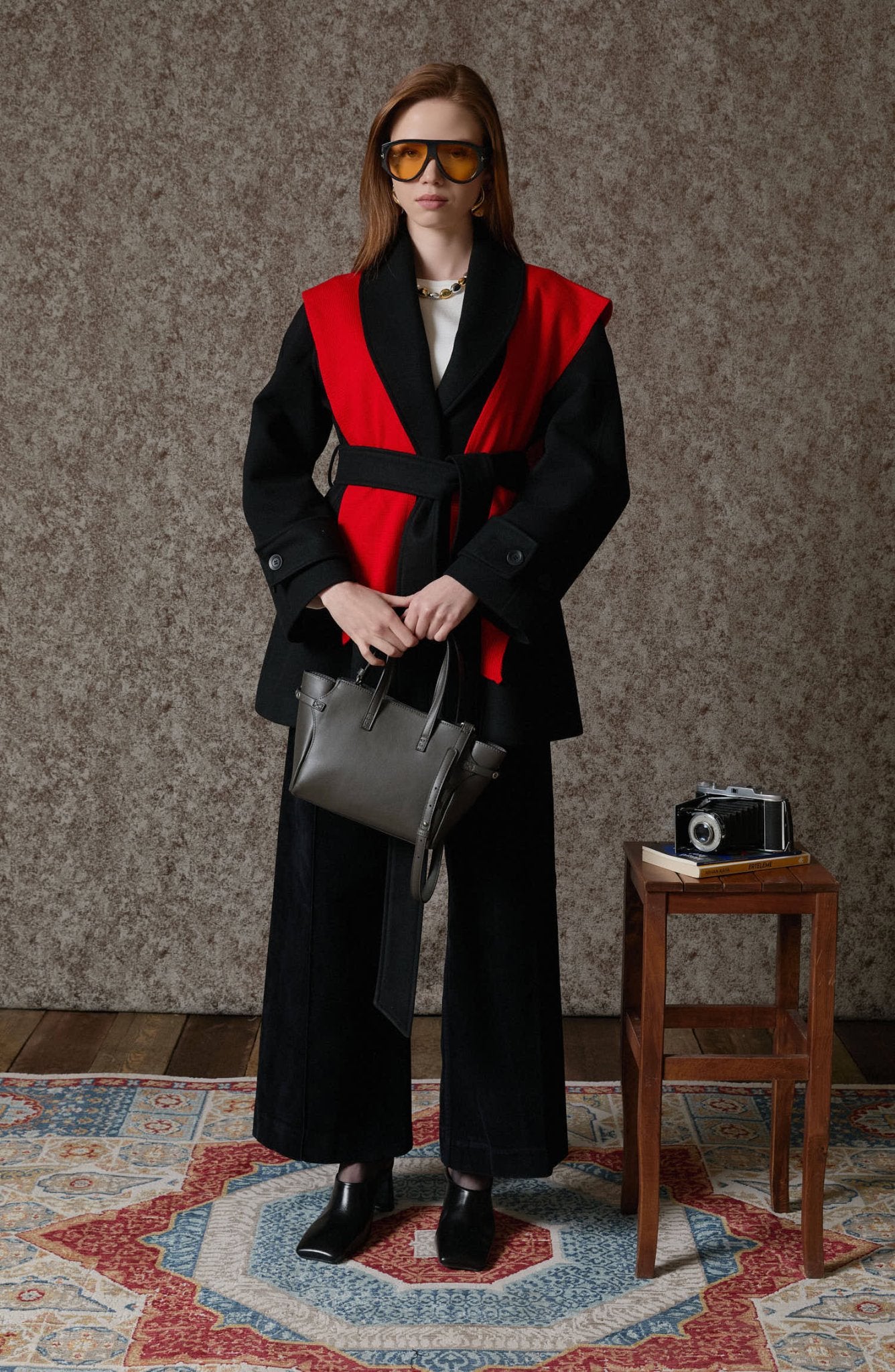 Kazak Görünümlü Kırmızı Triko Kare Şal - Fatma Atasoy