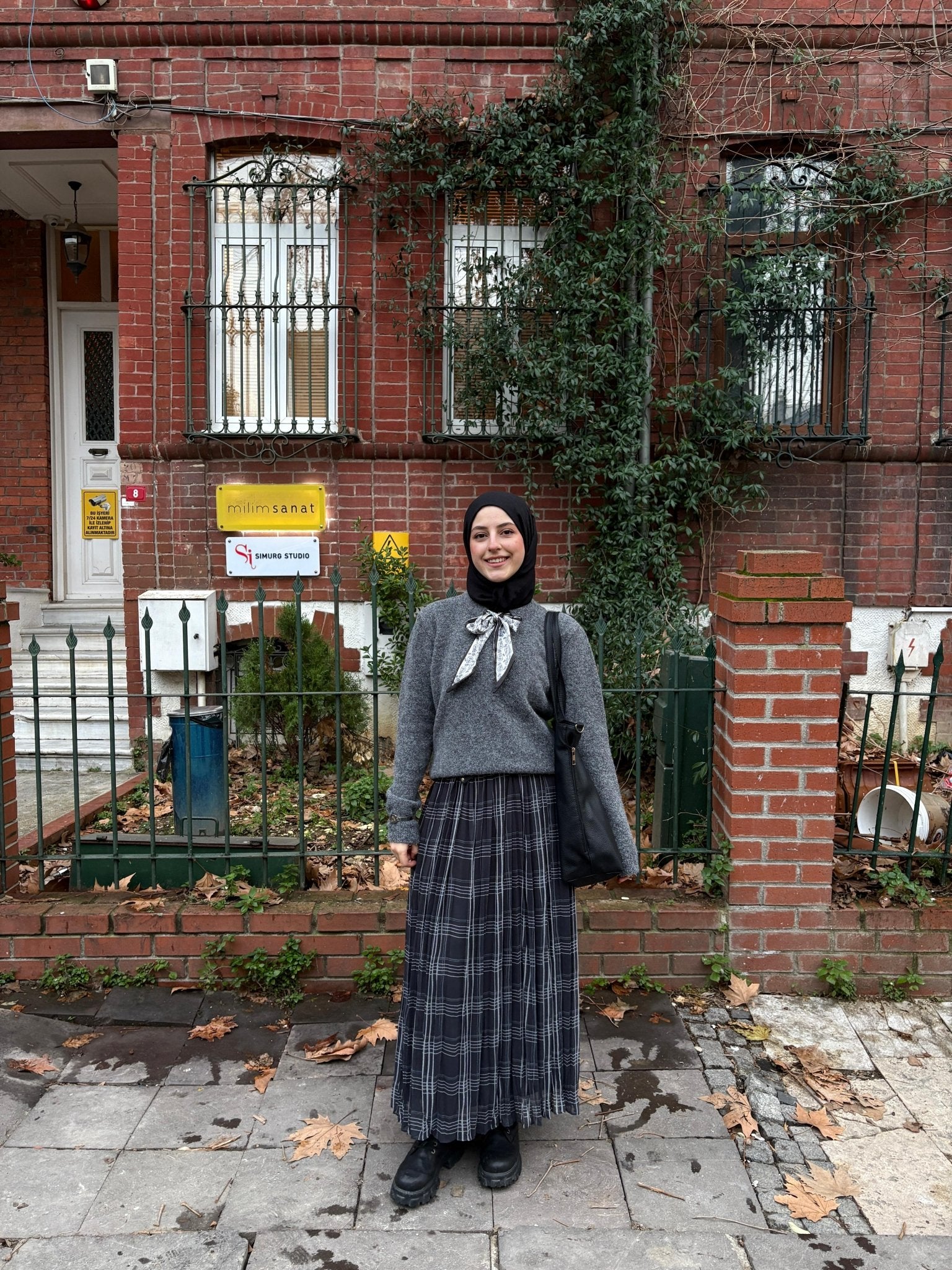 Kemerli Crash Antrasit Ekose Şifon Etek - Fatma Atasoy