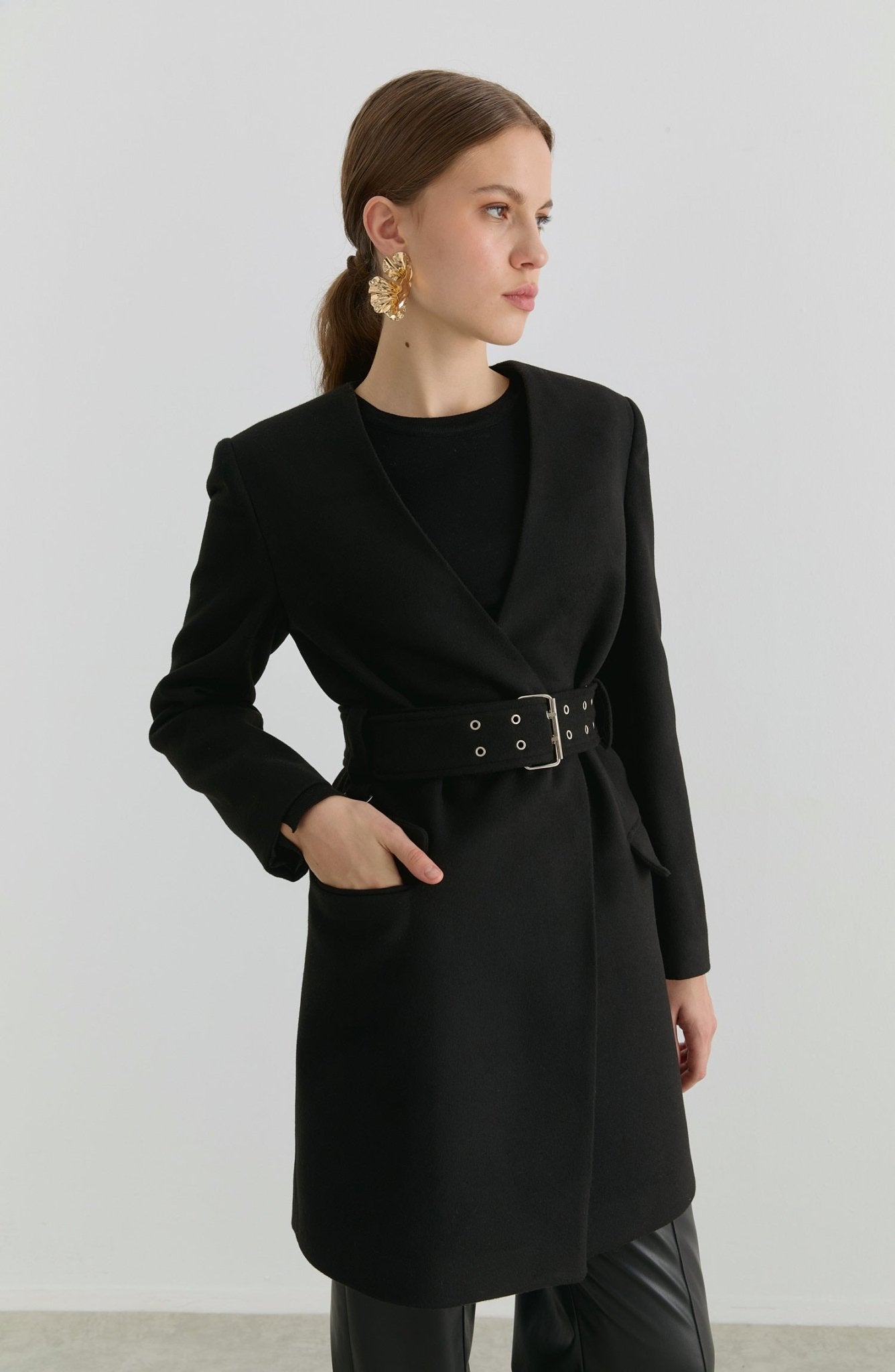 Kemerli Siyah Kaşmir Ceket Kaban - Fatma Atasoy