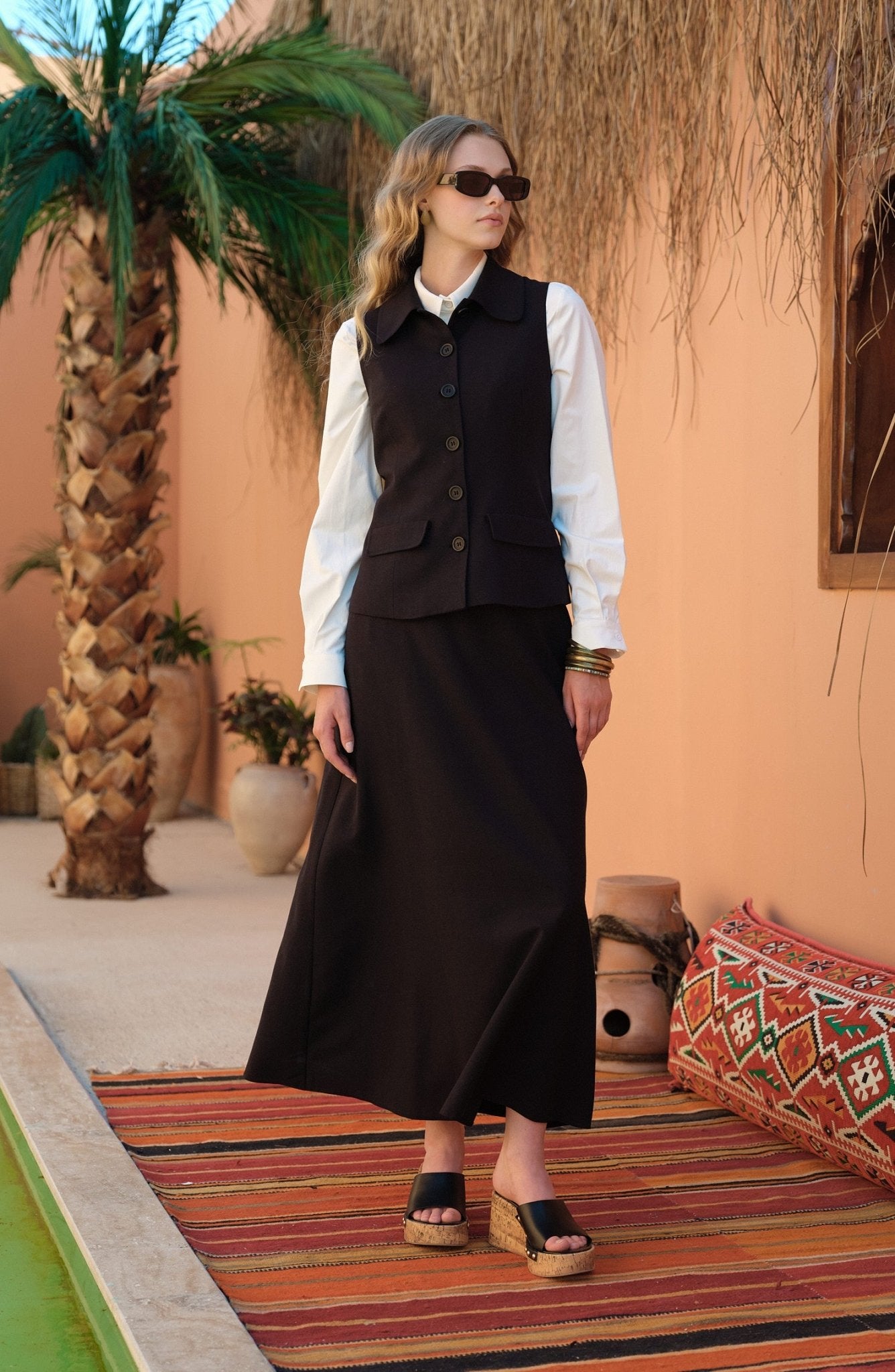 Keten Siyah Kloş Etek - Fatma Atasoy