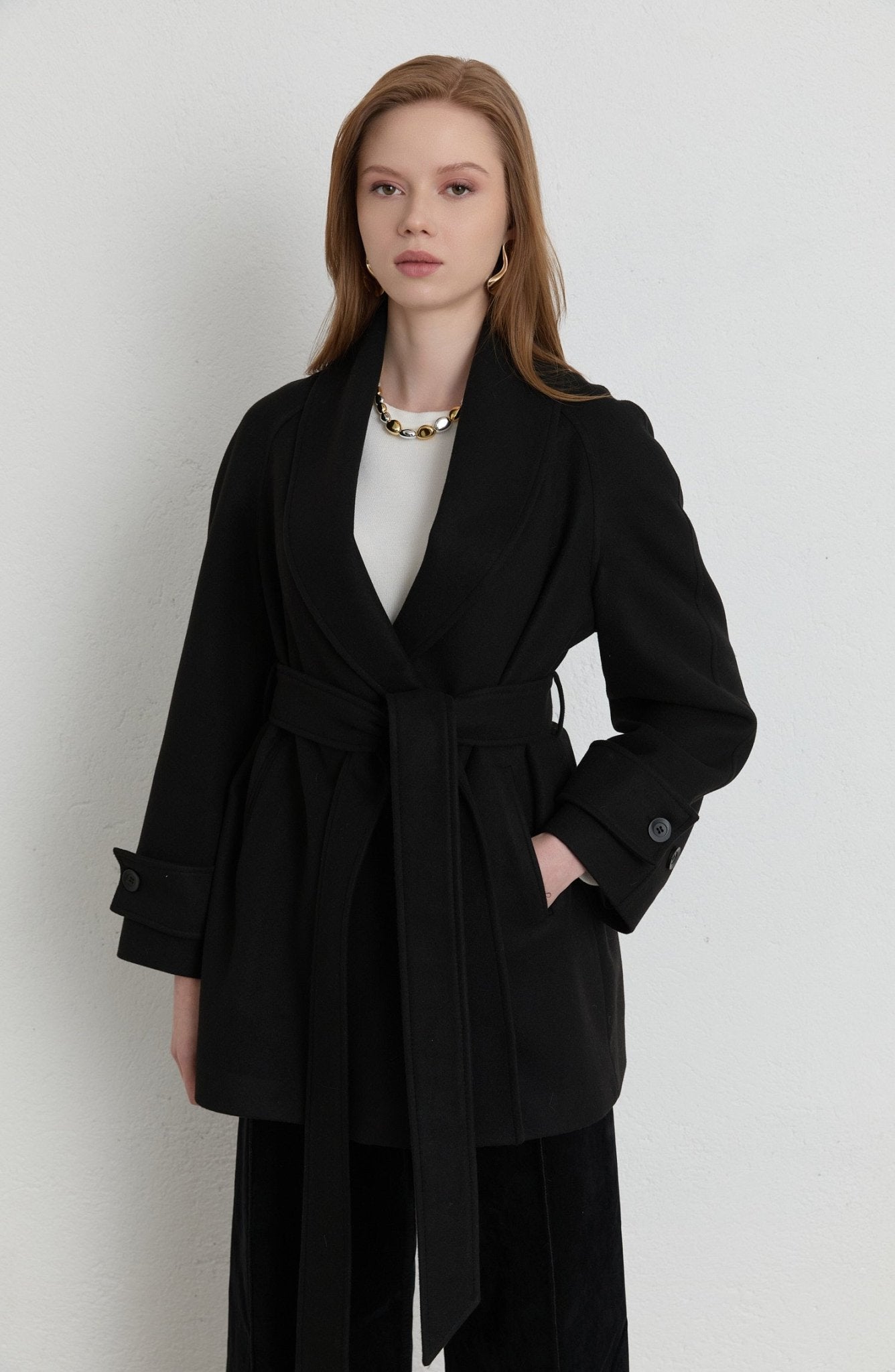 Kruvaze Siyah Kaşe Ceket Kaban - Fatma Atasoy