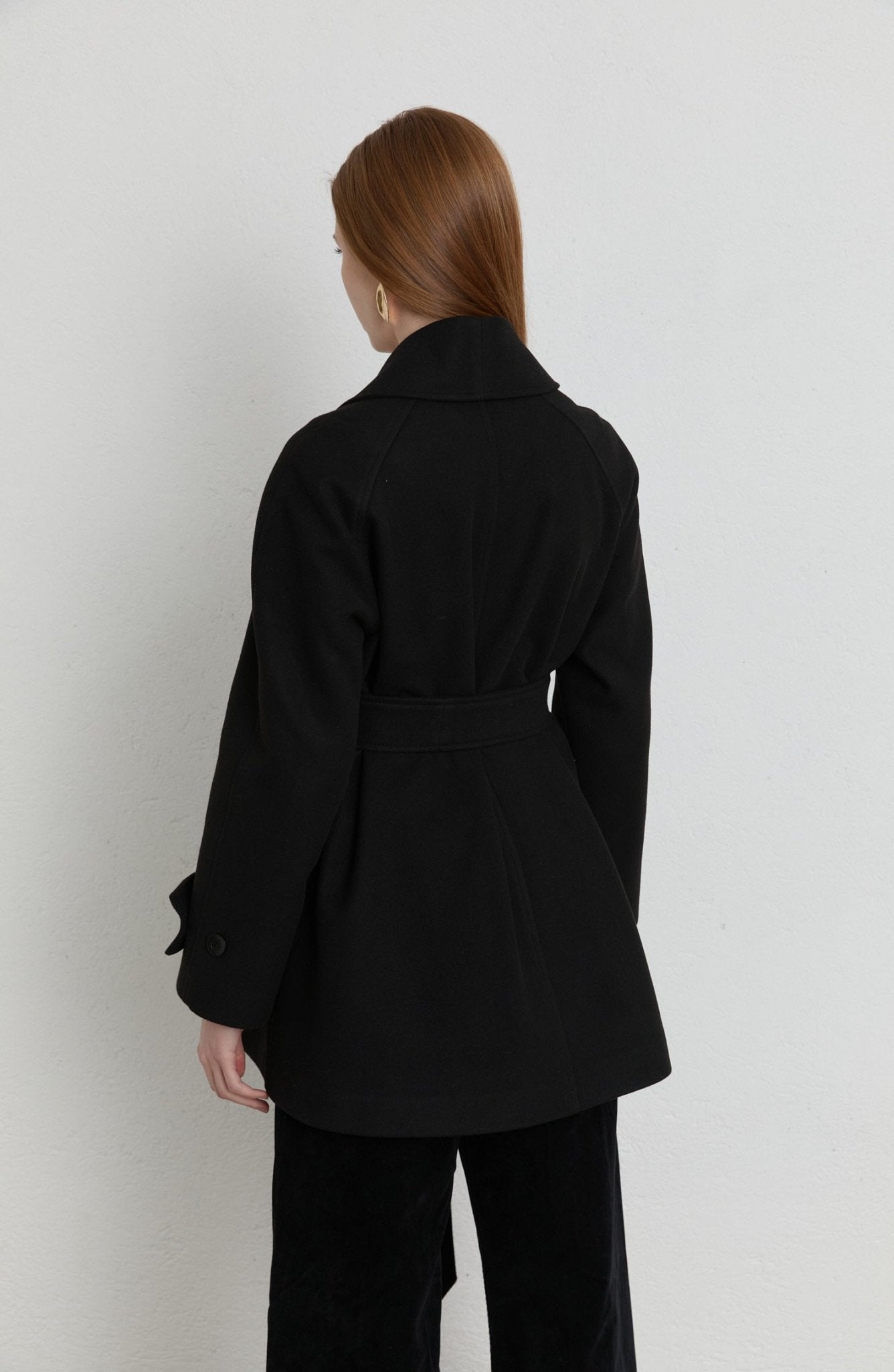 Kruvaze Siyah Kaşe Ceket Kaban - Fatma Atasoy