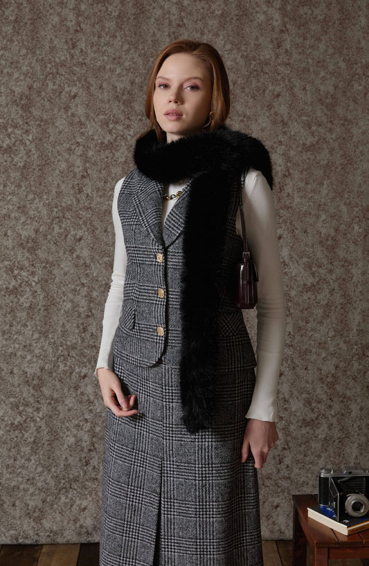 Kürk Siyah Atkı - Fatma Atasoy