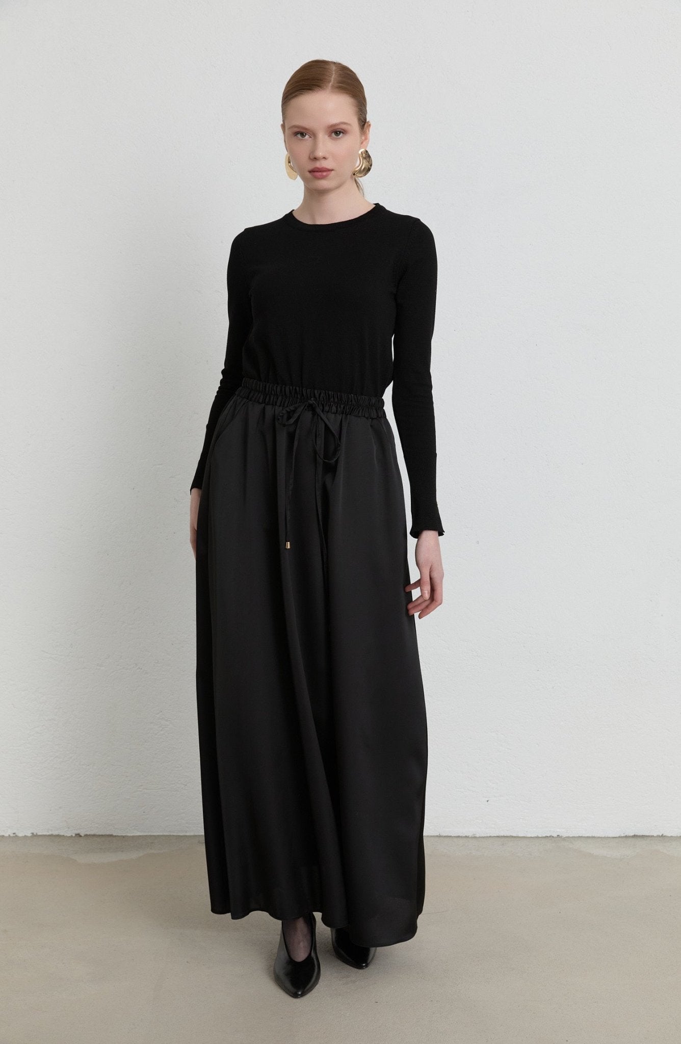 Lastikli Siyah Saten Etek - Fatma Atasoy