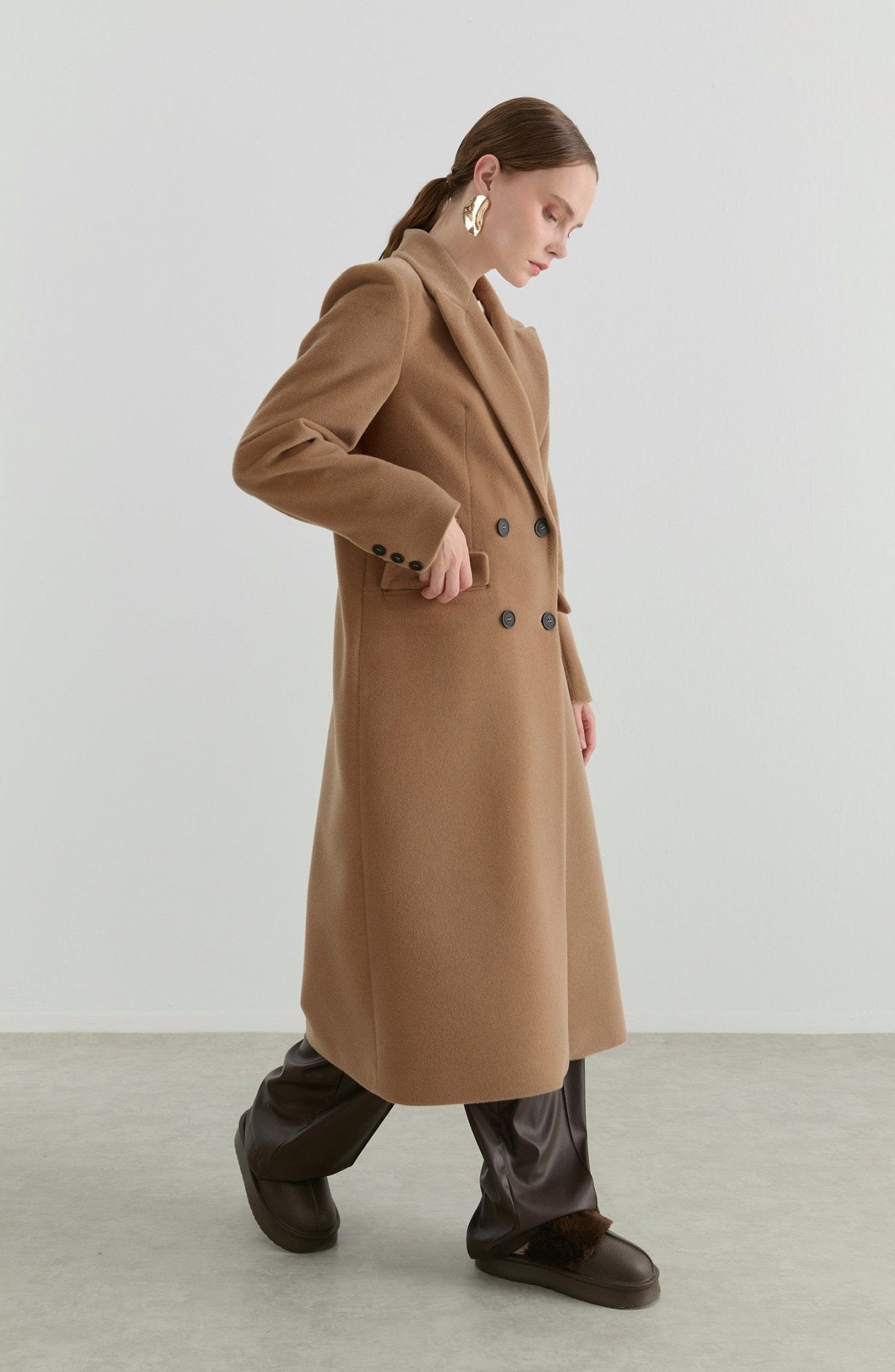 Maksi Tay Tüyü Mocha Ceket Kaban - Fatma Atasoy