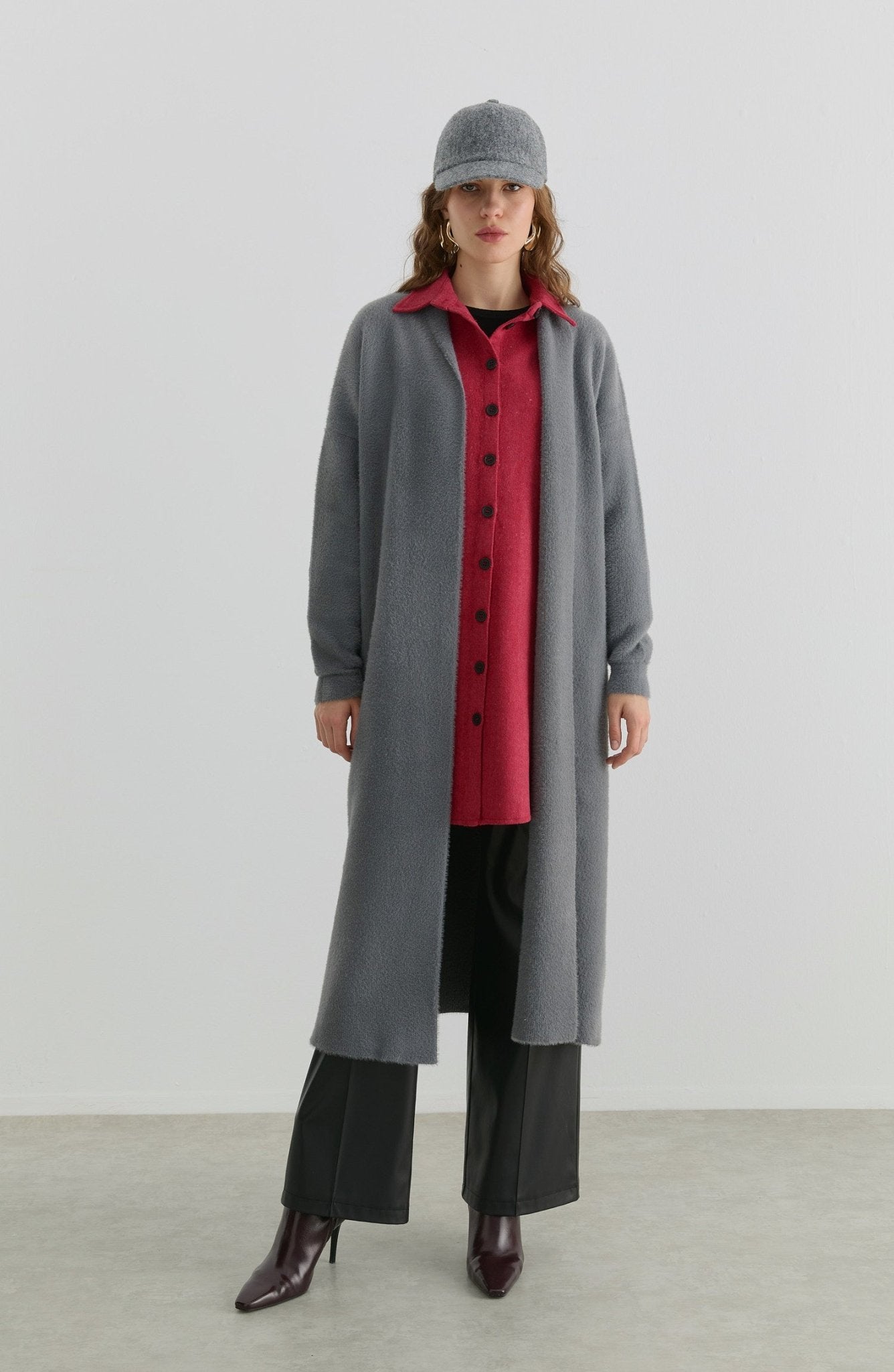 Maksi Yumoş Gri Triko Hırka - Fatma Atasoy