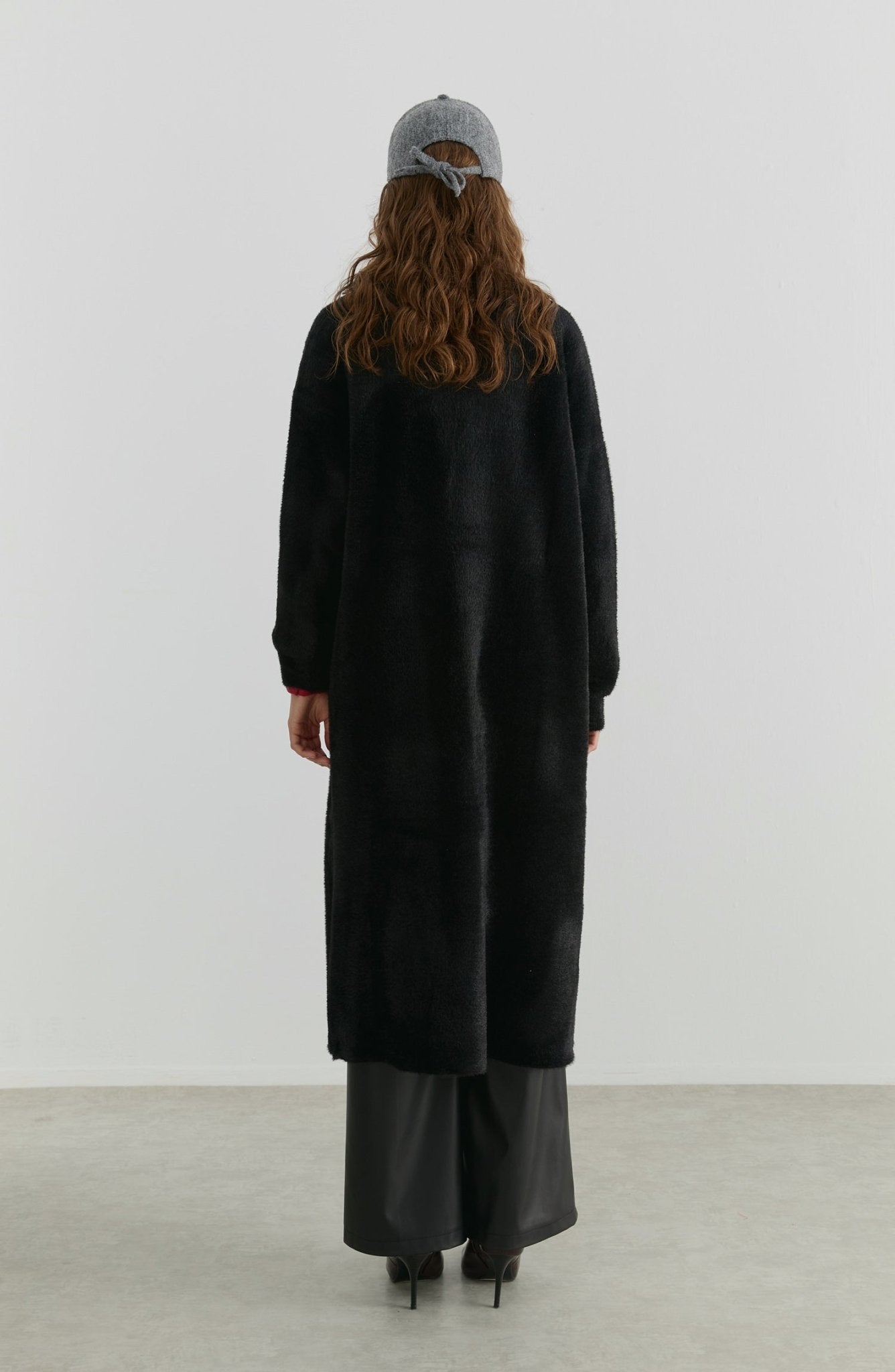 Maksi Yumoş Siyah Triko Hırka - Fatma Atasoy