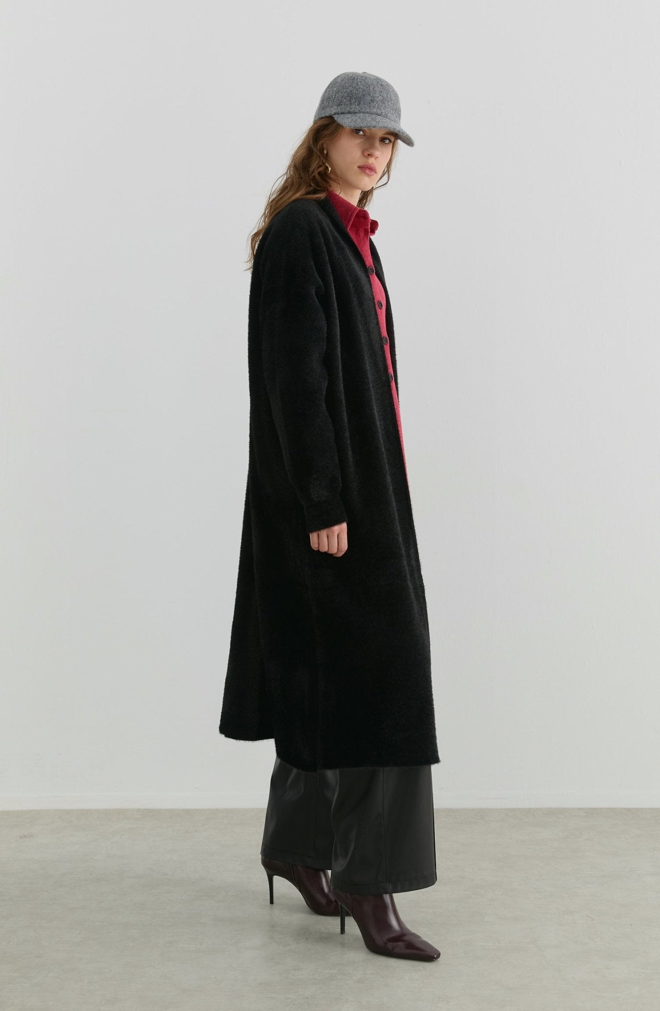 Maksi Yumoş Siyah Triko Hırka - Fatma Atasoy