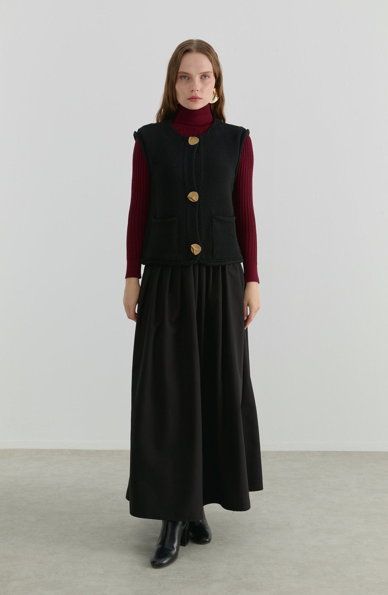 Örgü Siyah Kısa Triko Yelek - Fatma Atasoy