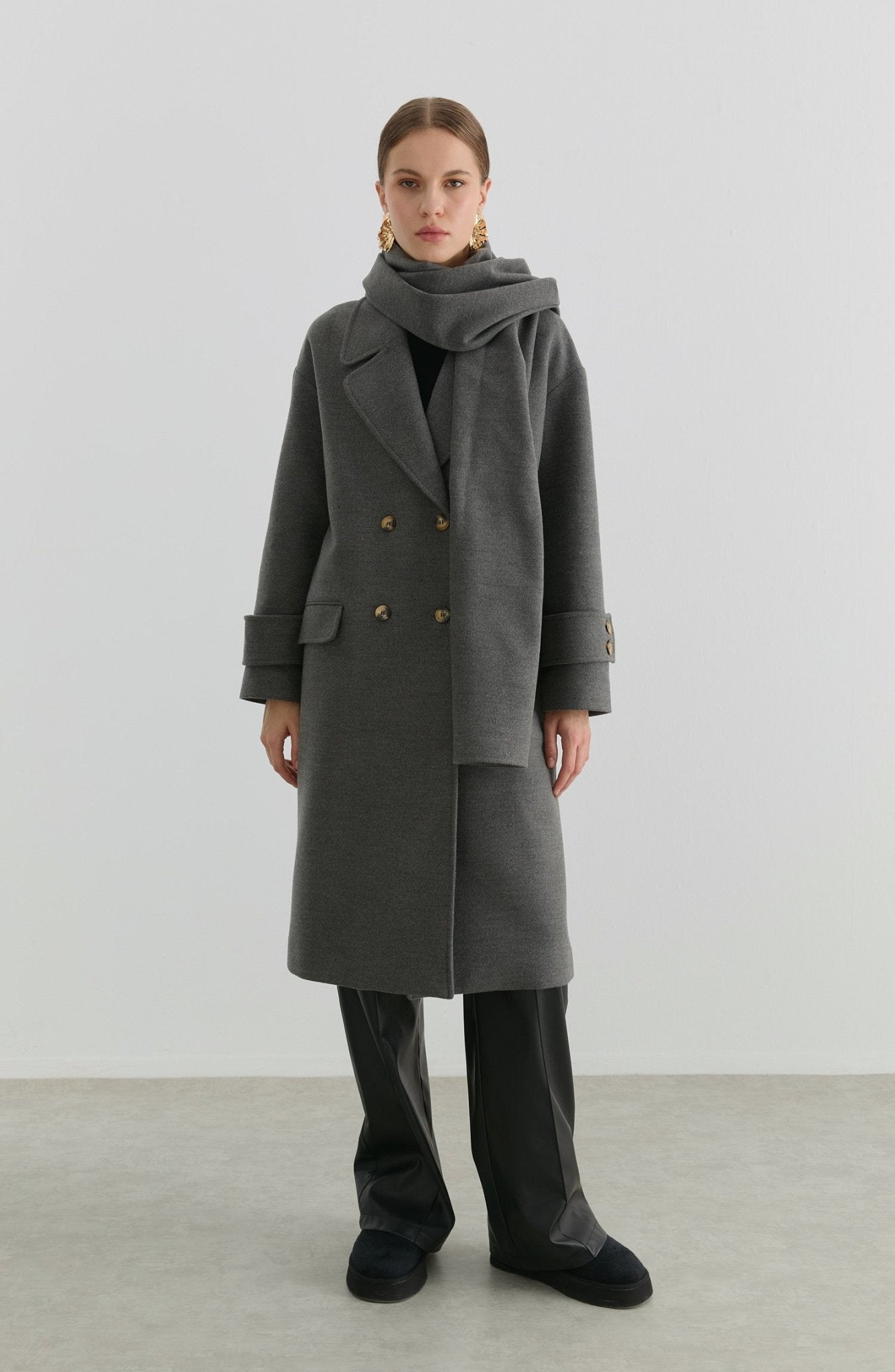 Oversize Atkılı Gri Kaşmir Kaban - Fatma Atasoy