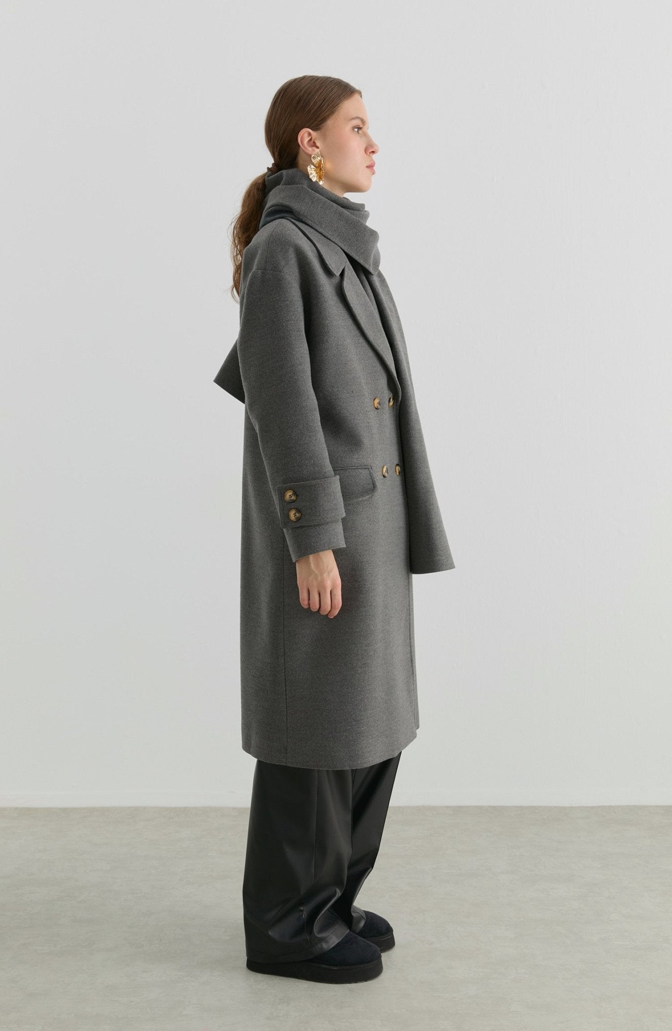 Oversize Atkılı Gri Kaşmir Kaban - Fatma Atasoy