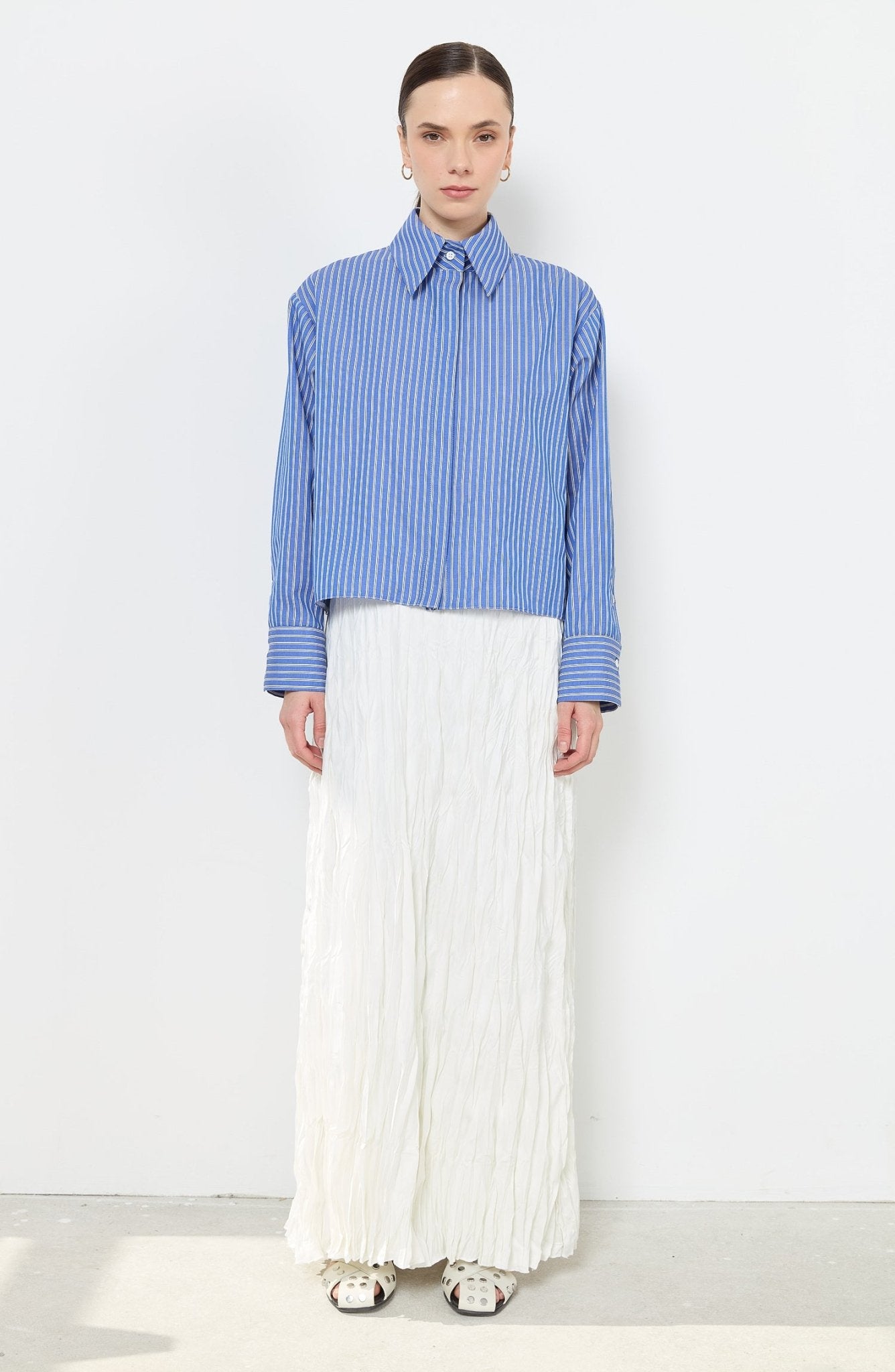 Oversize Çizgili Mavi Crop Gömlek - Fatma Atasoy